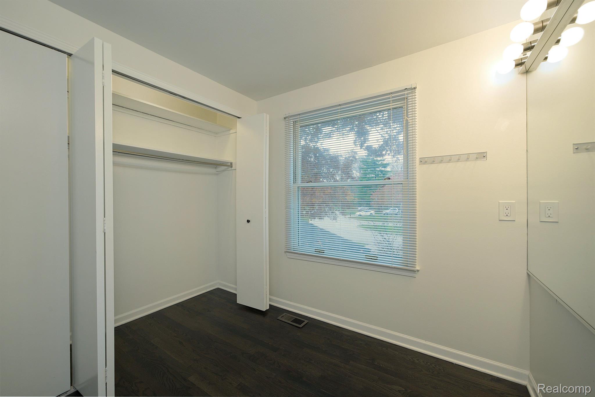 25157 APPLETON Drive