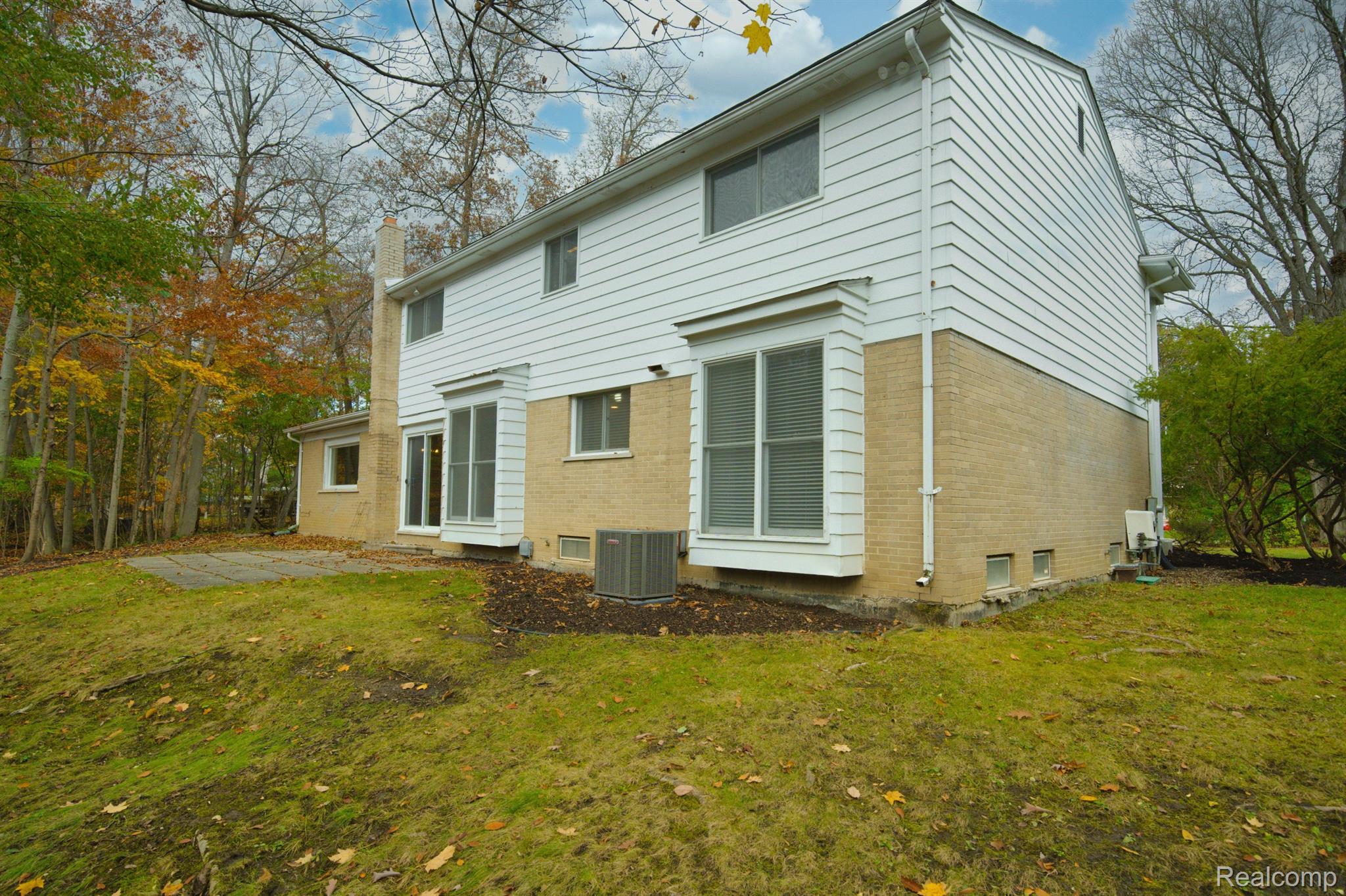 25157 APPLETON Drive