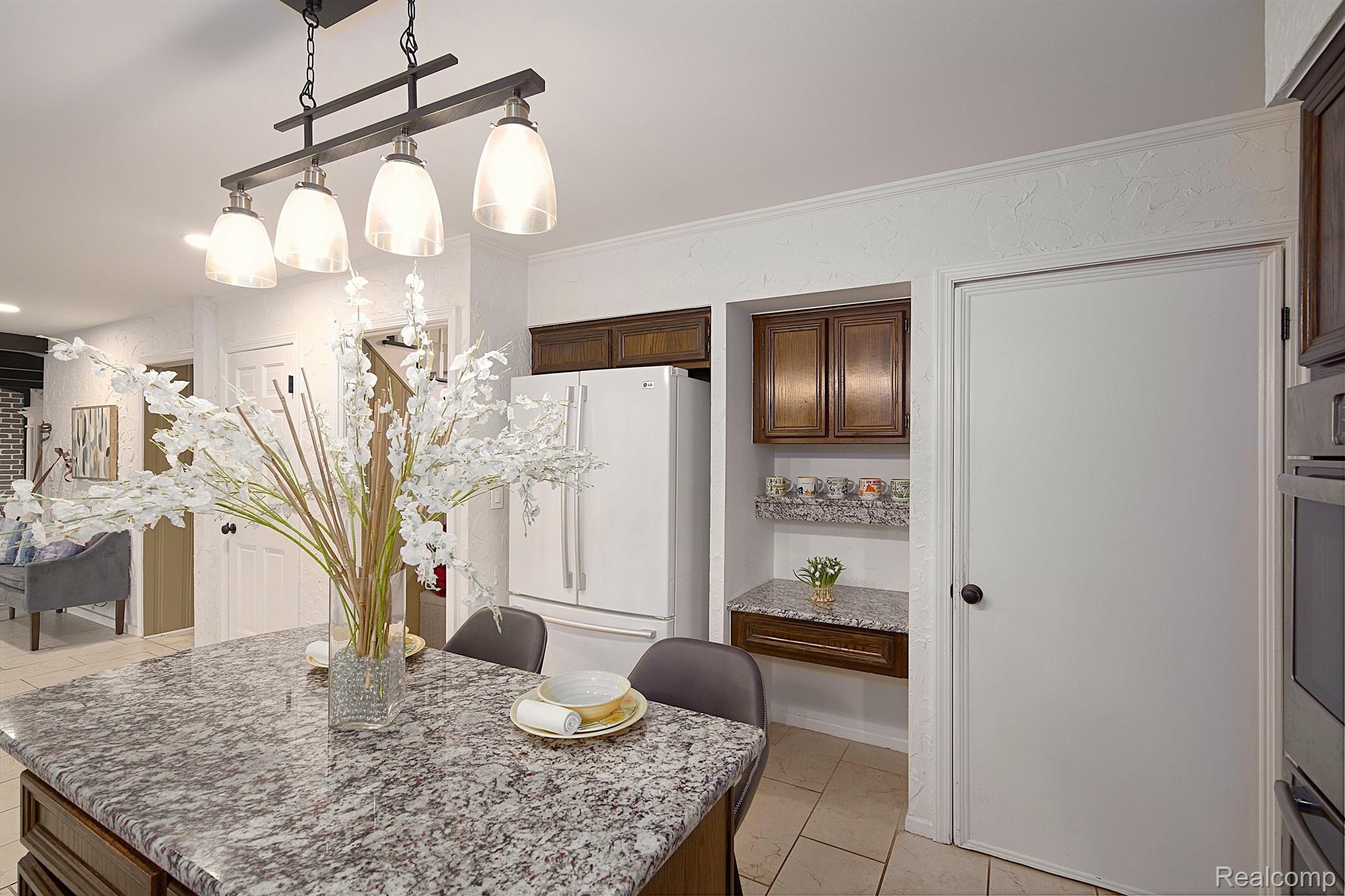 25157 APPLETON Drive