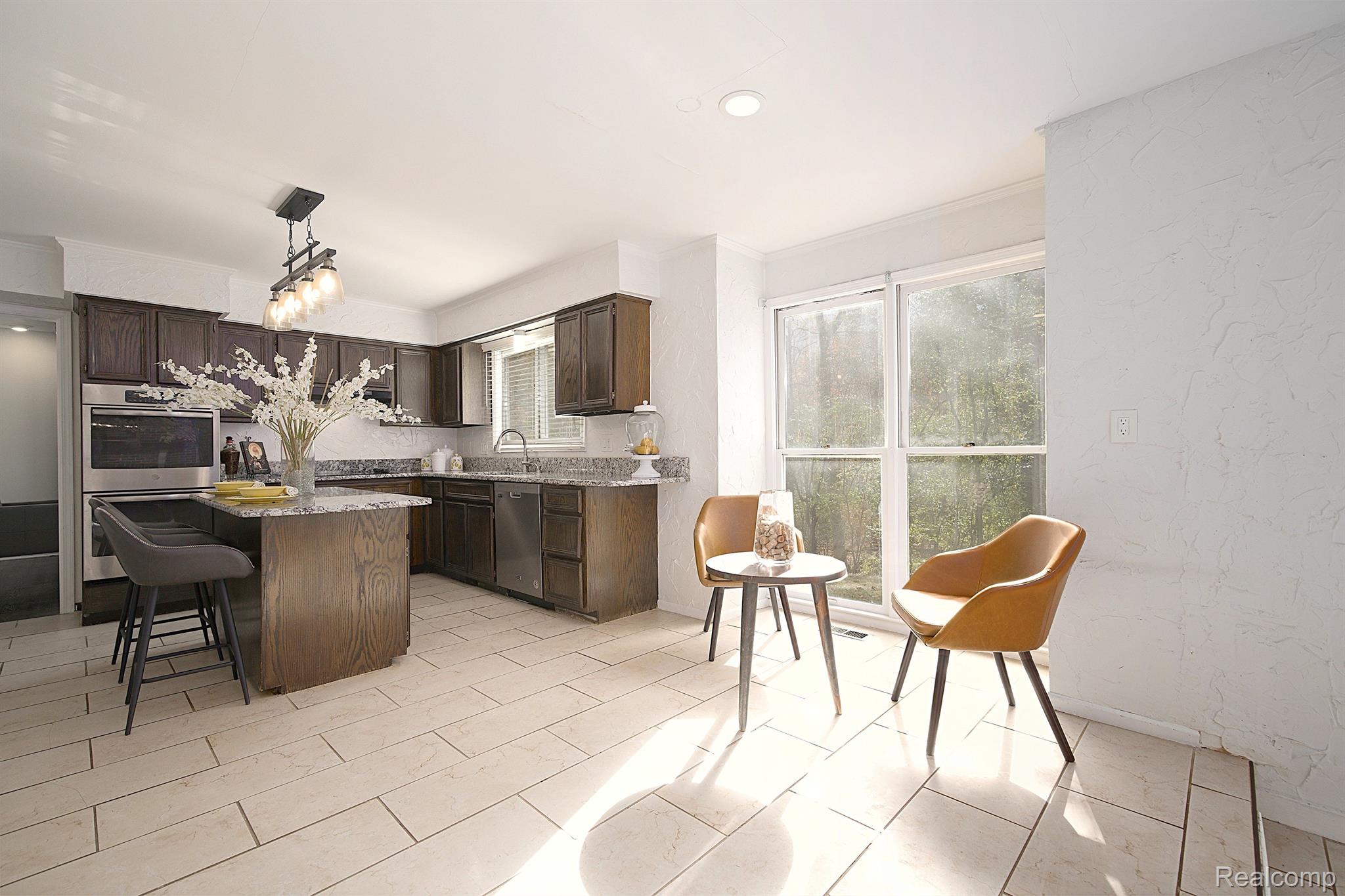 25157 APPLETON Drive