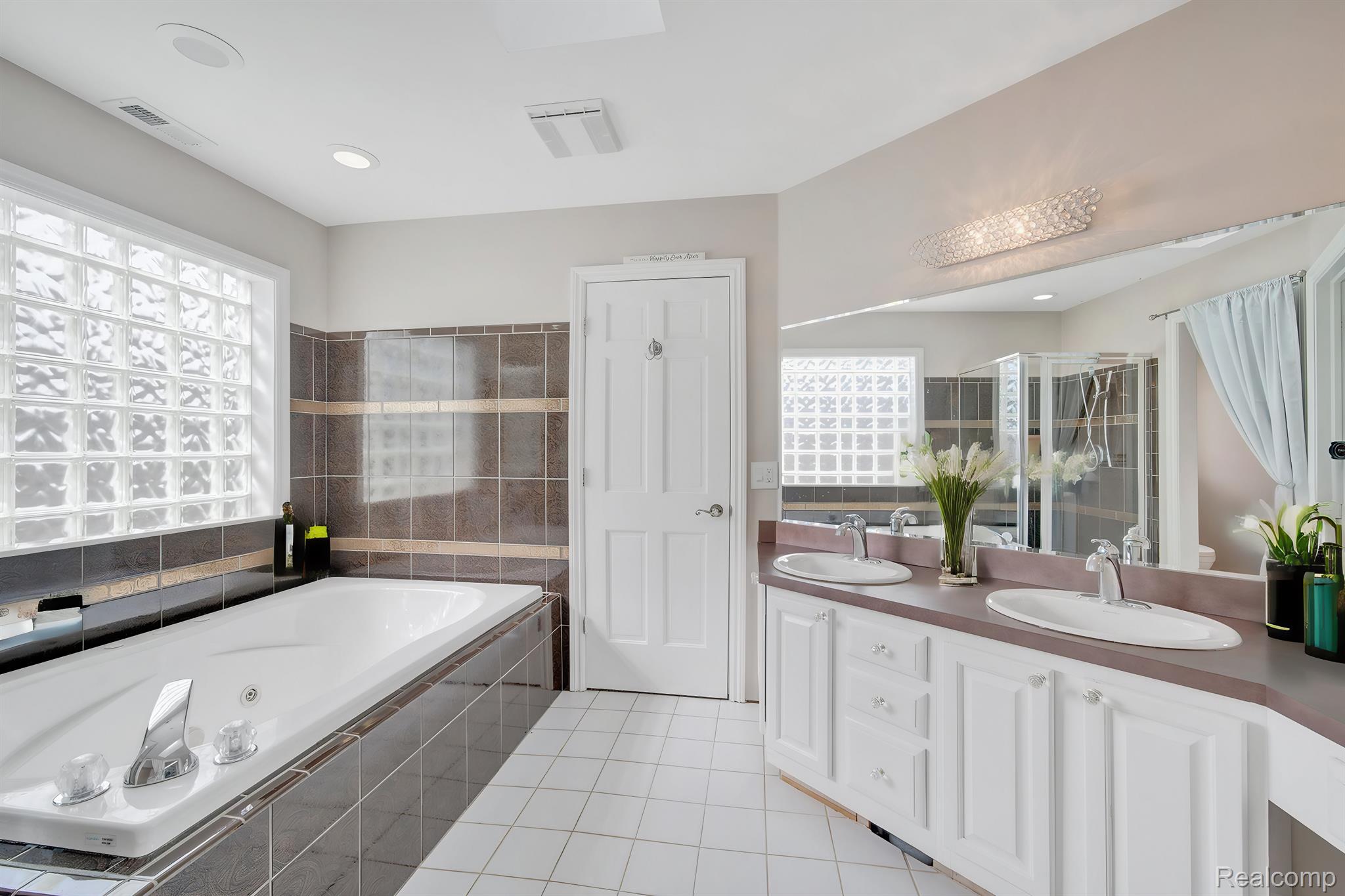 17510 WESTLAND Avenue