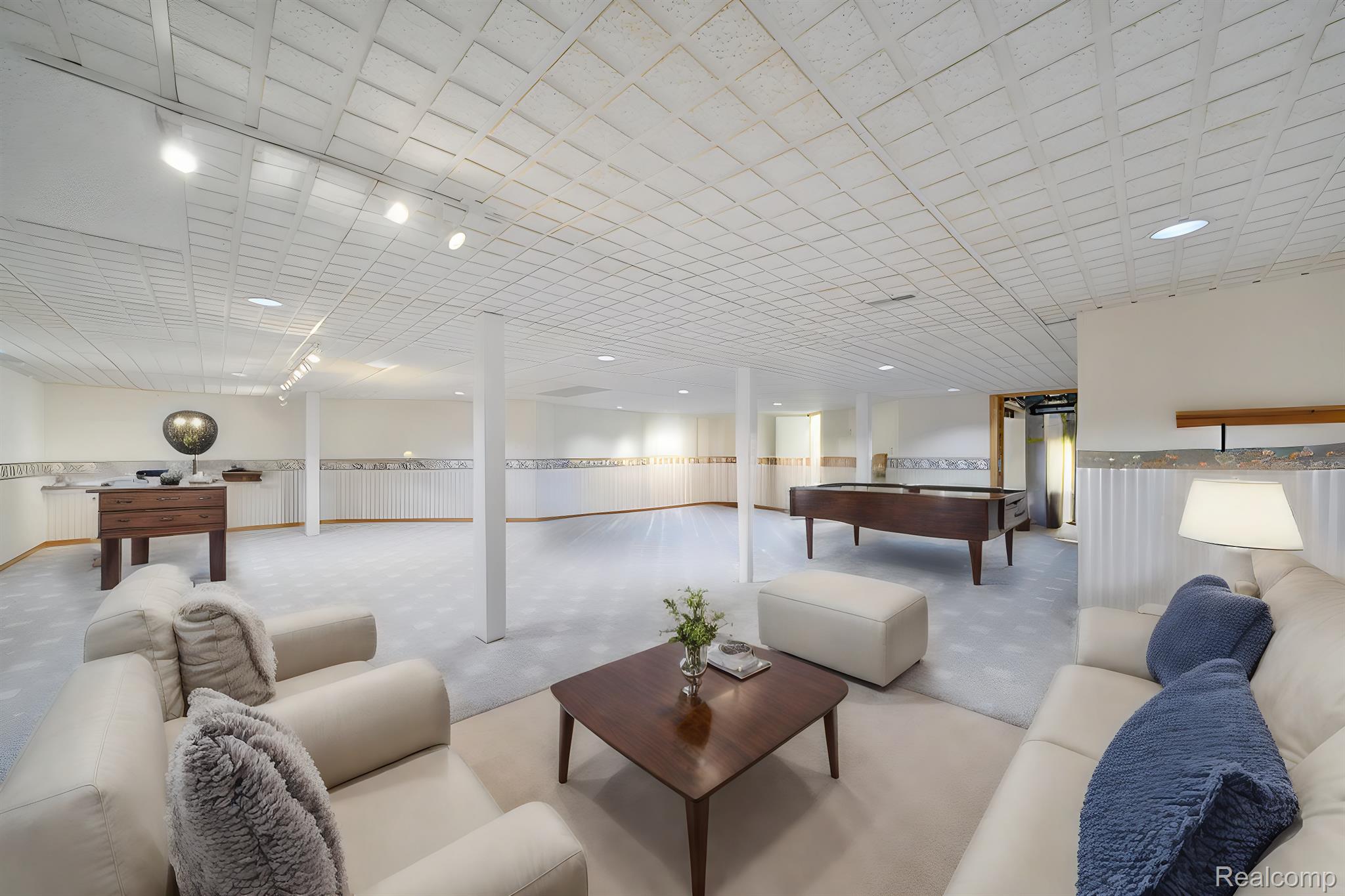 17510 WESTLAND Avenue