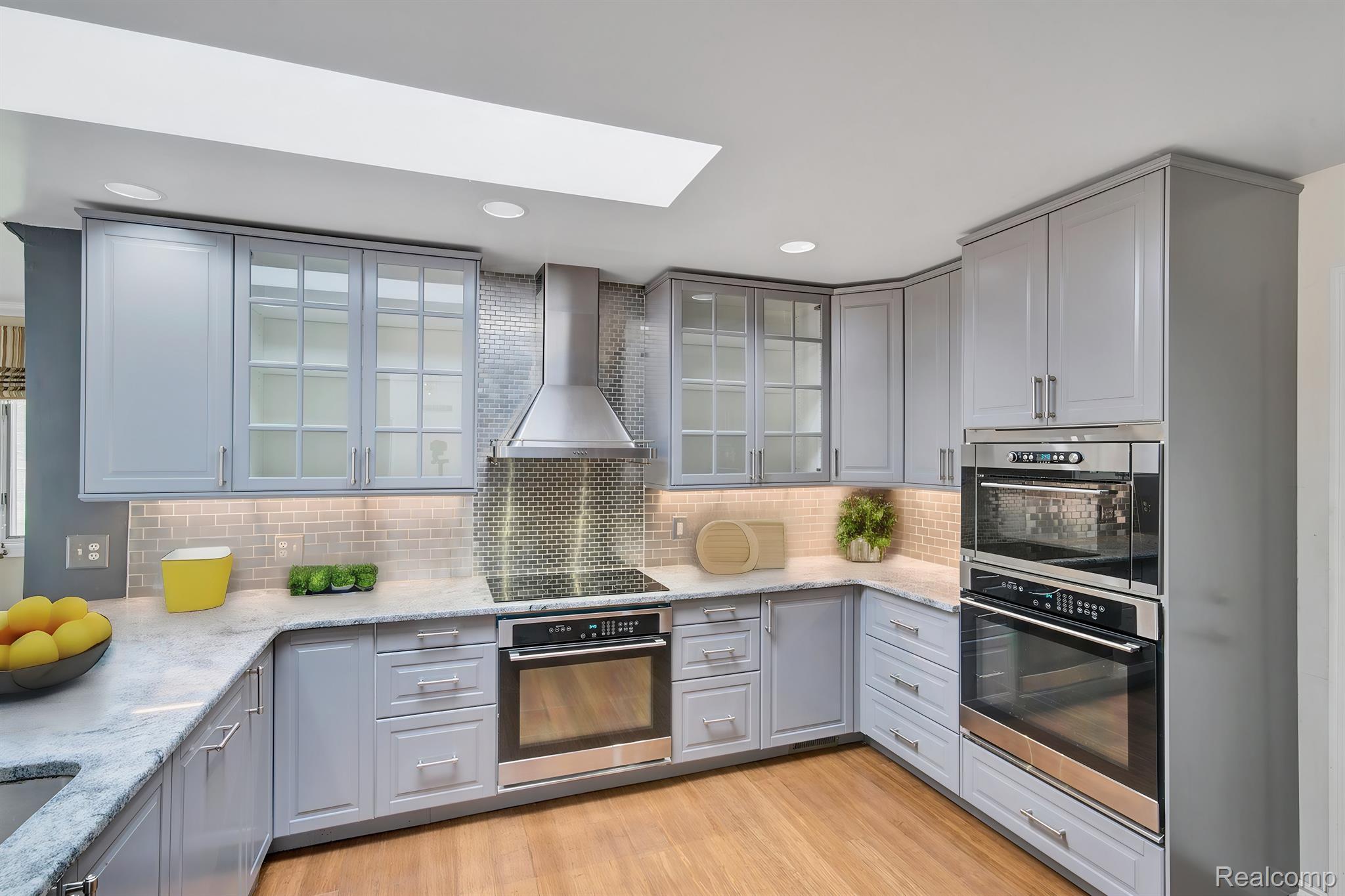 17510 WESTLAND Avenue