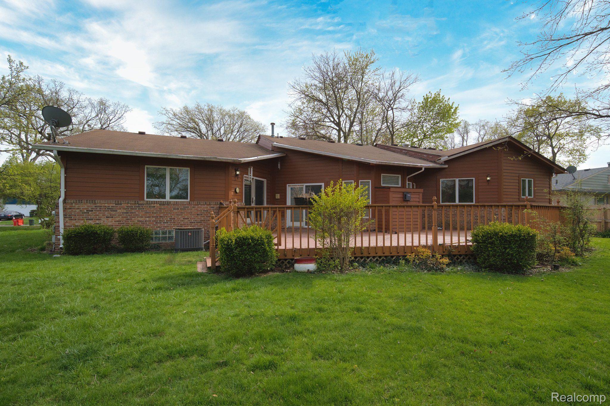 17510 WESTLAND Avenue