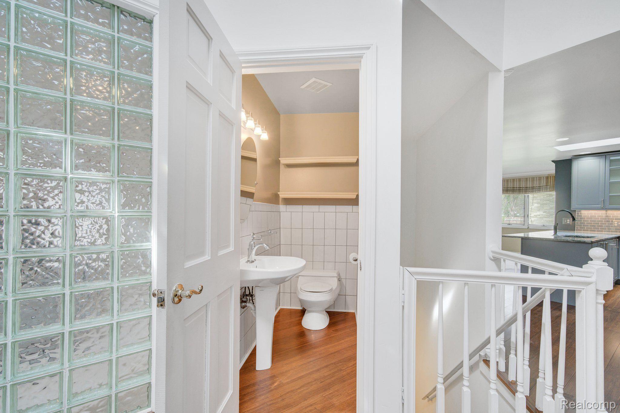 17510 WESTLAND Avenue