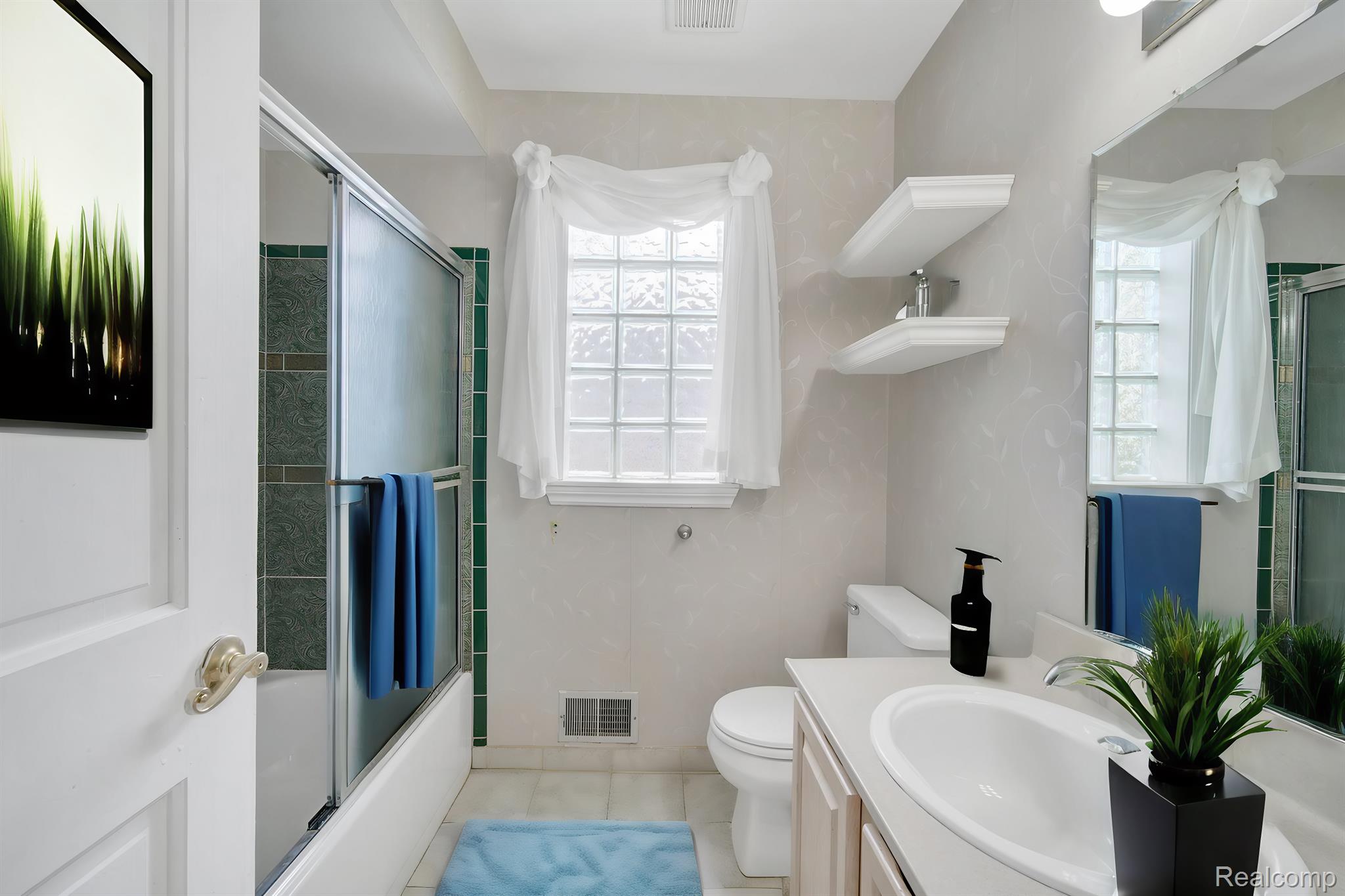 17510 WESTLAND Avenue