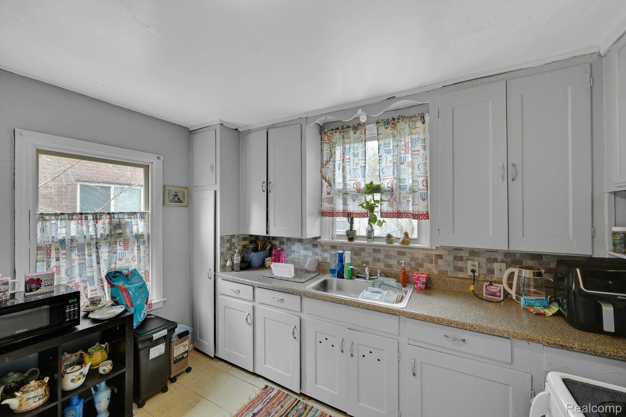 5266 DEVONSHIRE Road