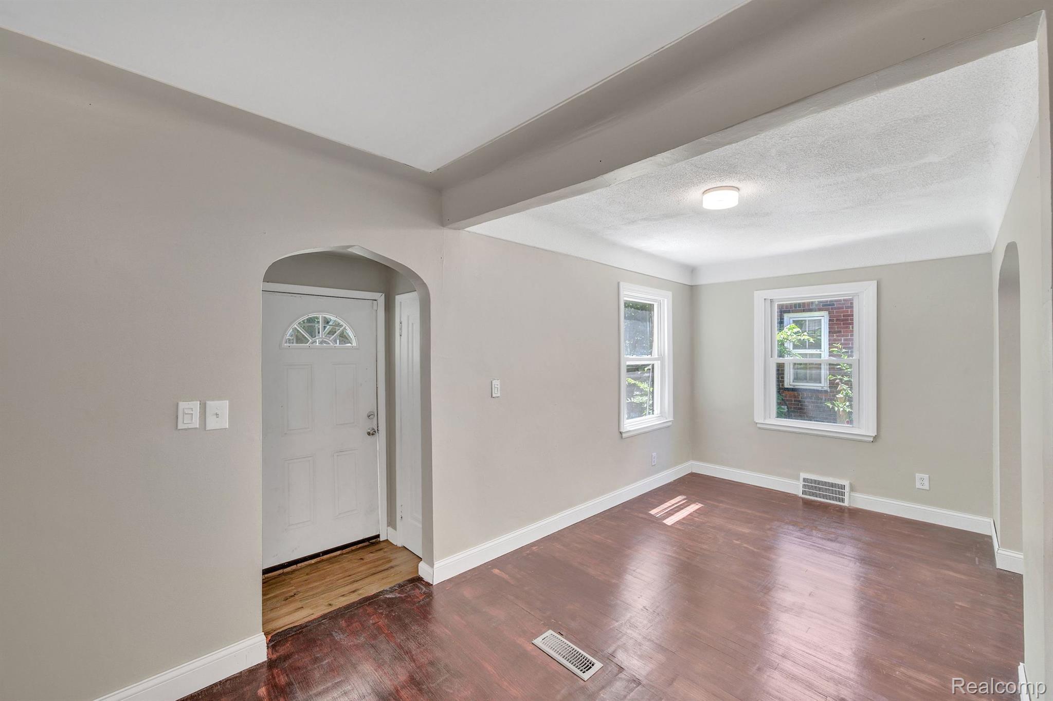 11325 LAKEPOINTE Street