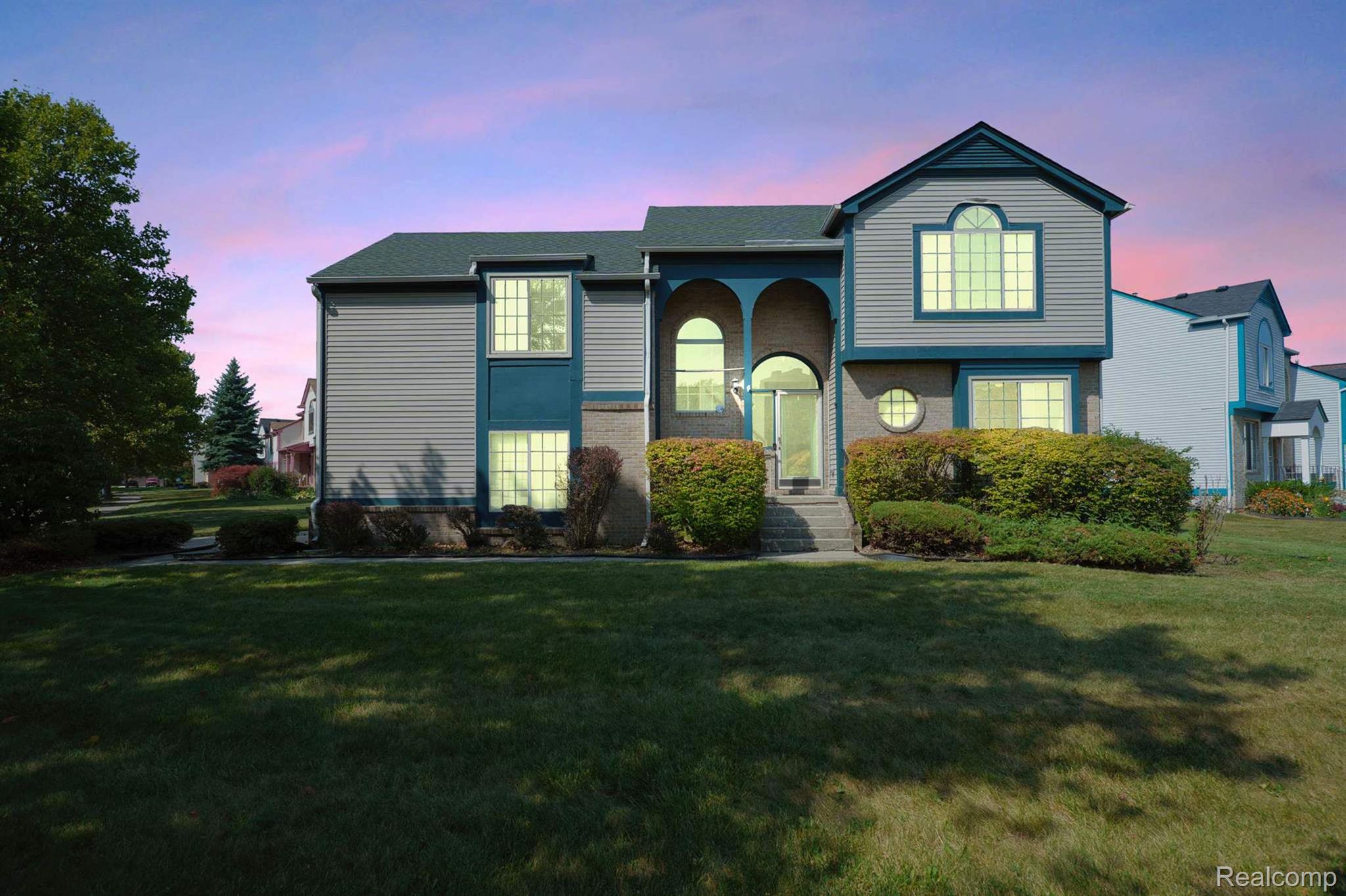 1701 ESTATES Drive