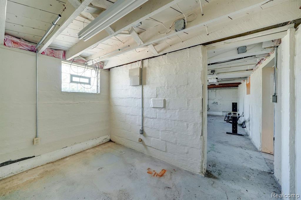1883 STEWART Road