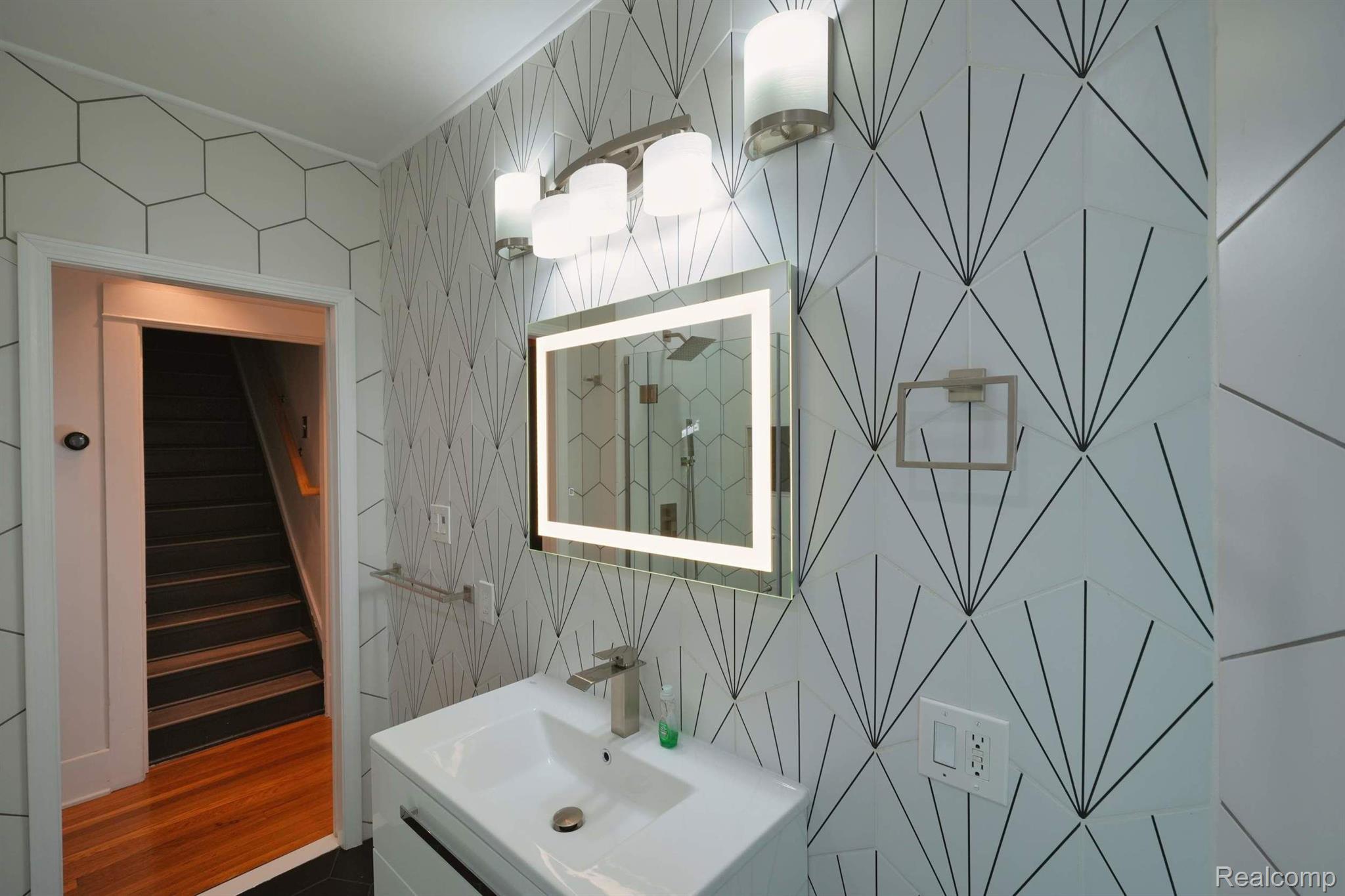 202 RHODE ISLAND Avenue