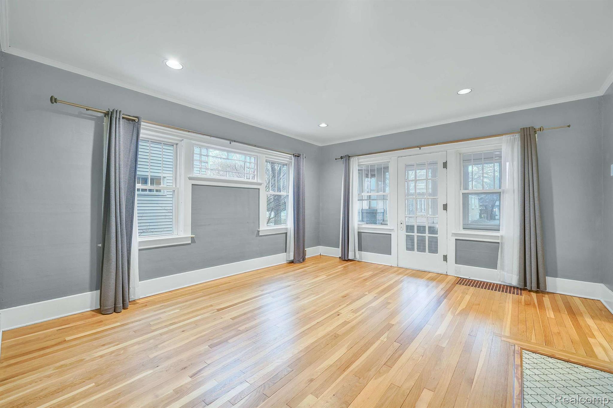 202 RHODE ISLAND Avenue