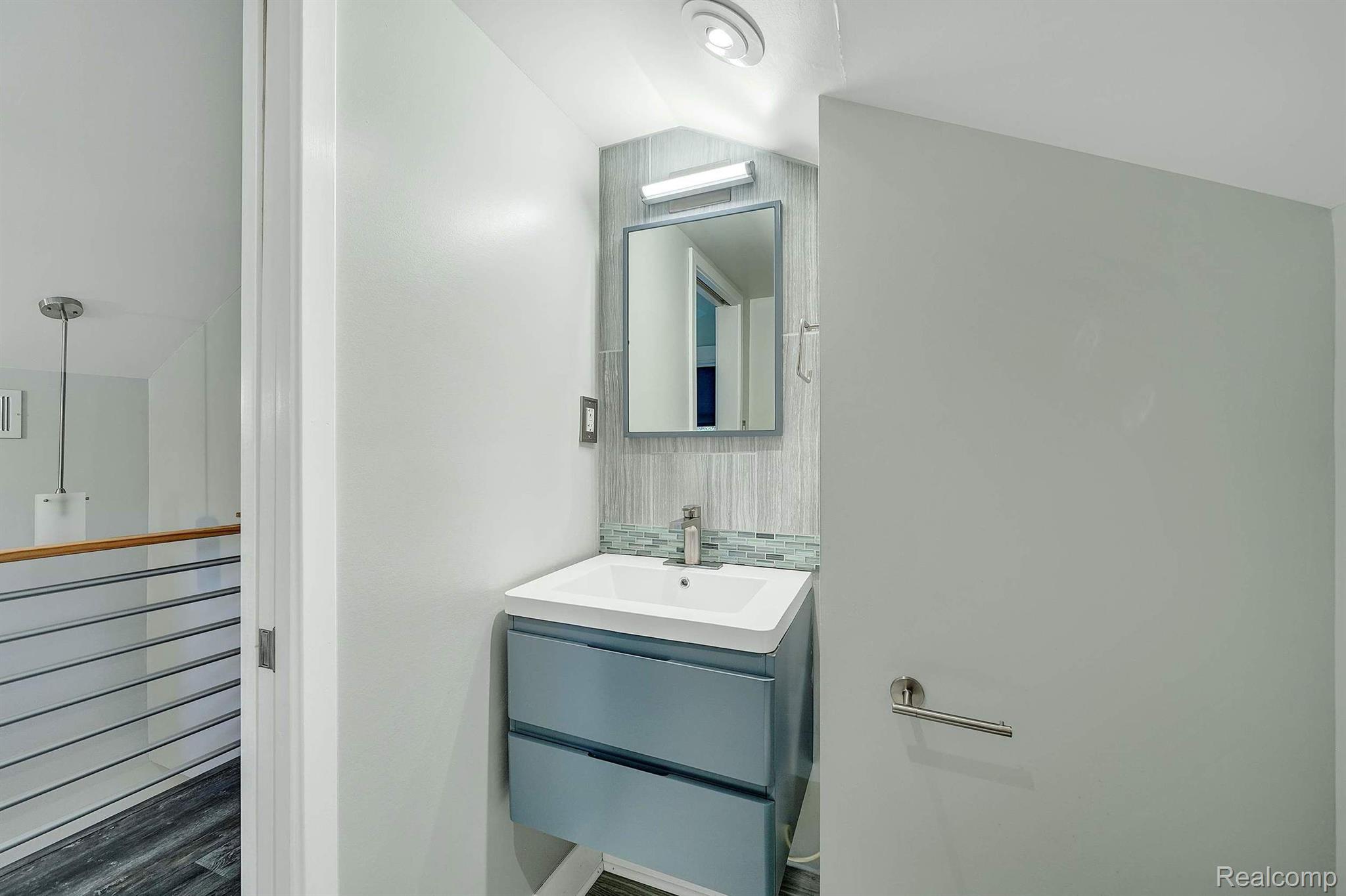 202 RHODE ISLAND Avenue