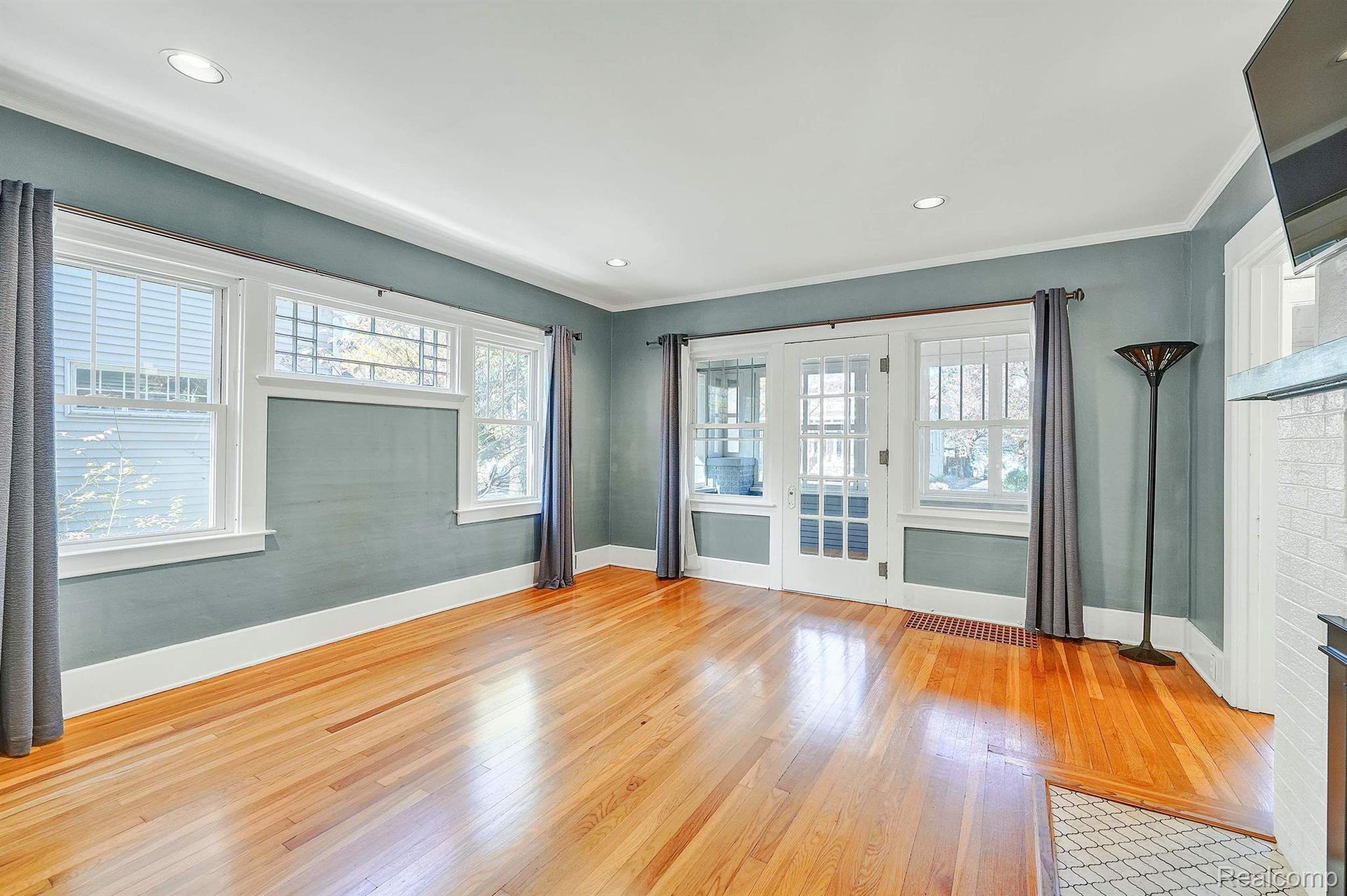 202 RHODE ISLAND Avenue