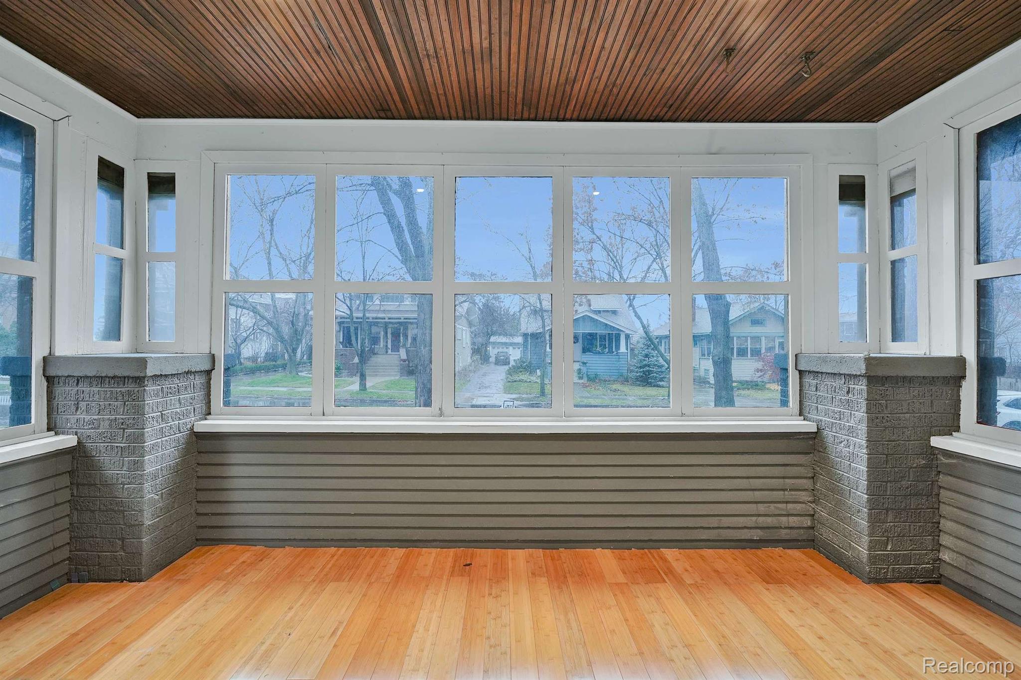 202 RHODE ISLAND Avenue