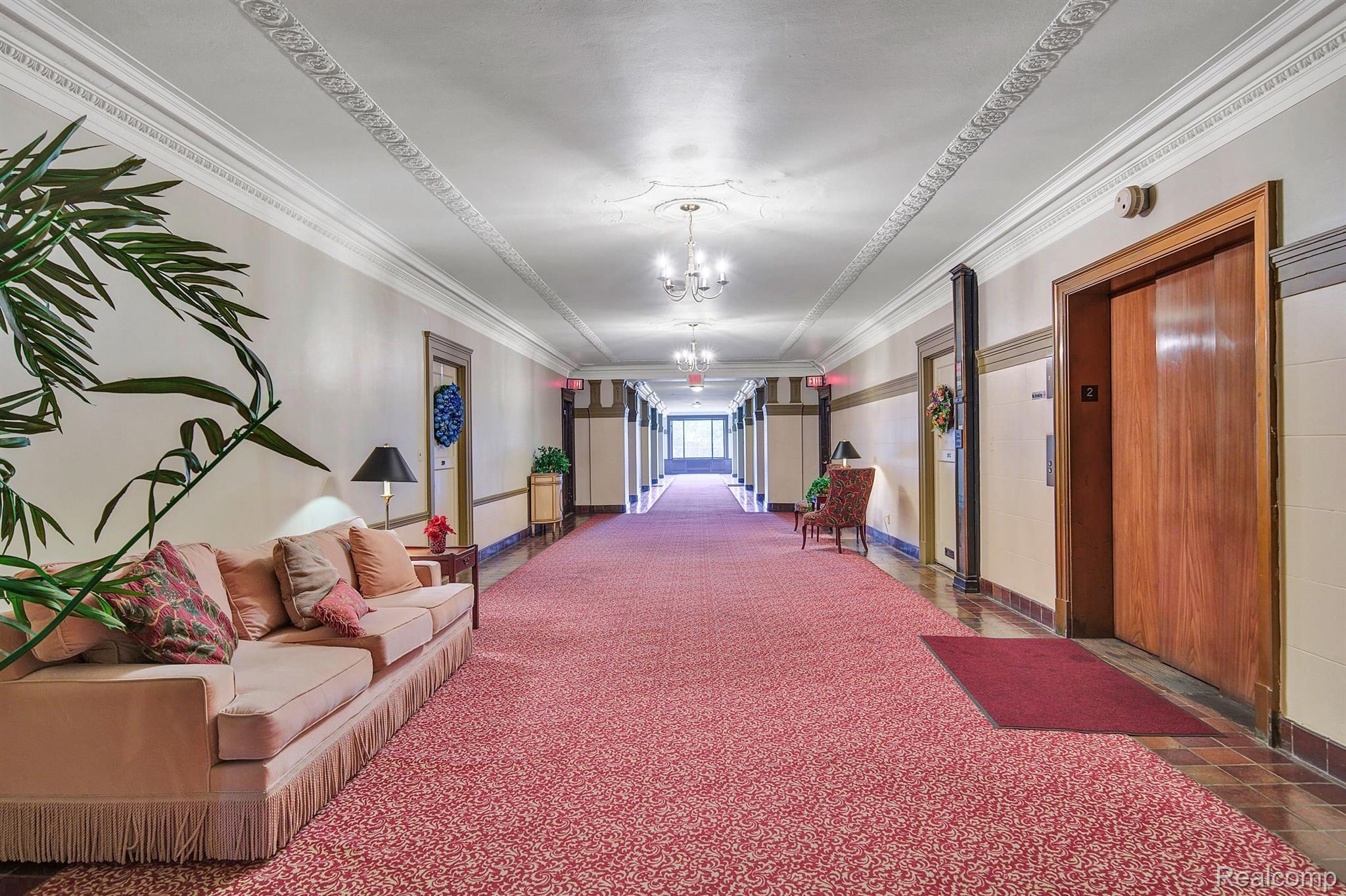 8120 E JEFFERSON Avenue Unit # 2F