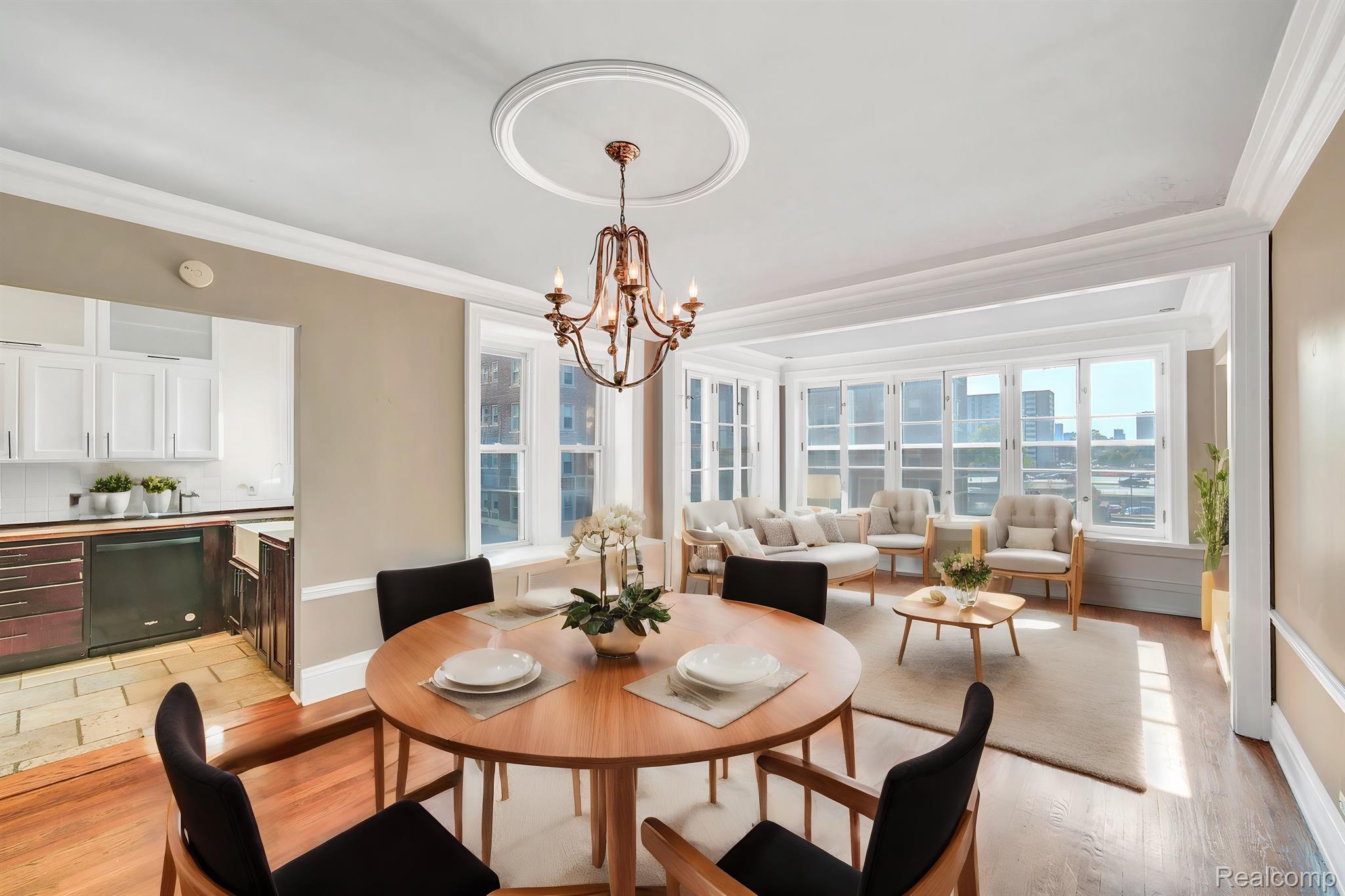 8120 E JEFFERSON Avenue Unit # 2F