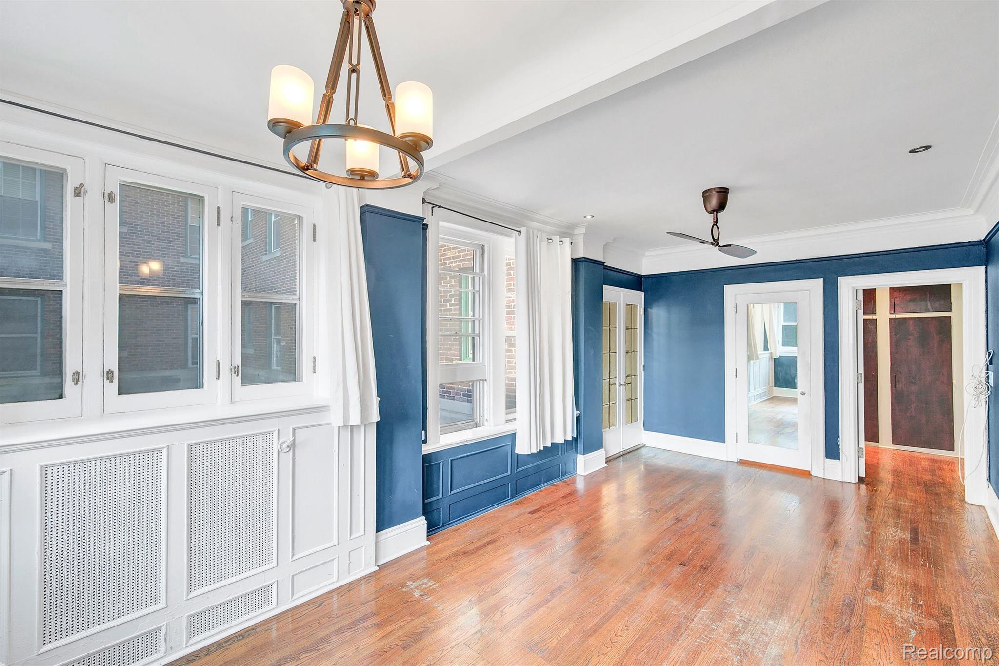 8120 E JEFFERSON Avenue Unit # 2F