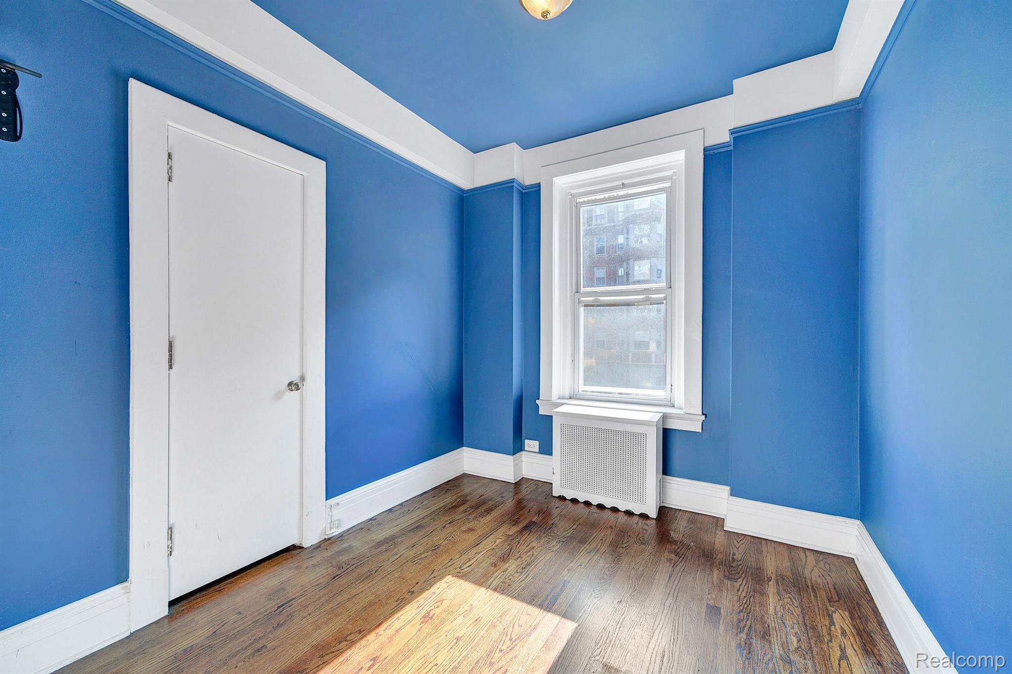 8120 E JEFFERSON Avenue Unit # 2F