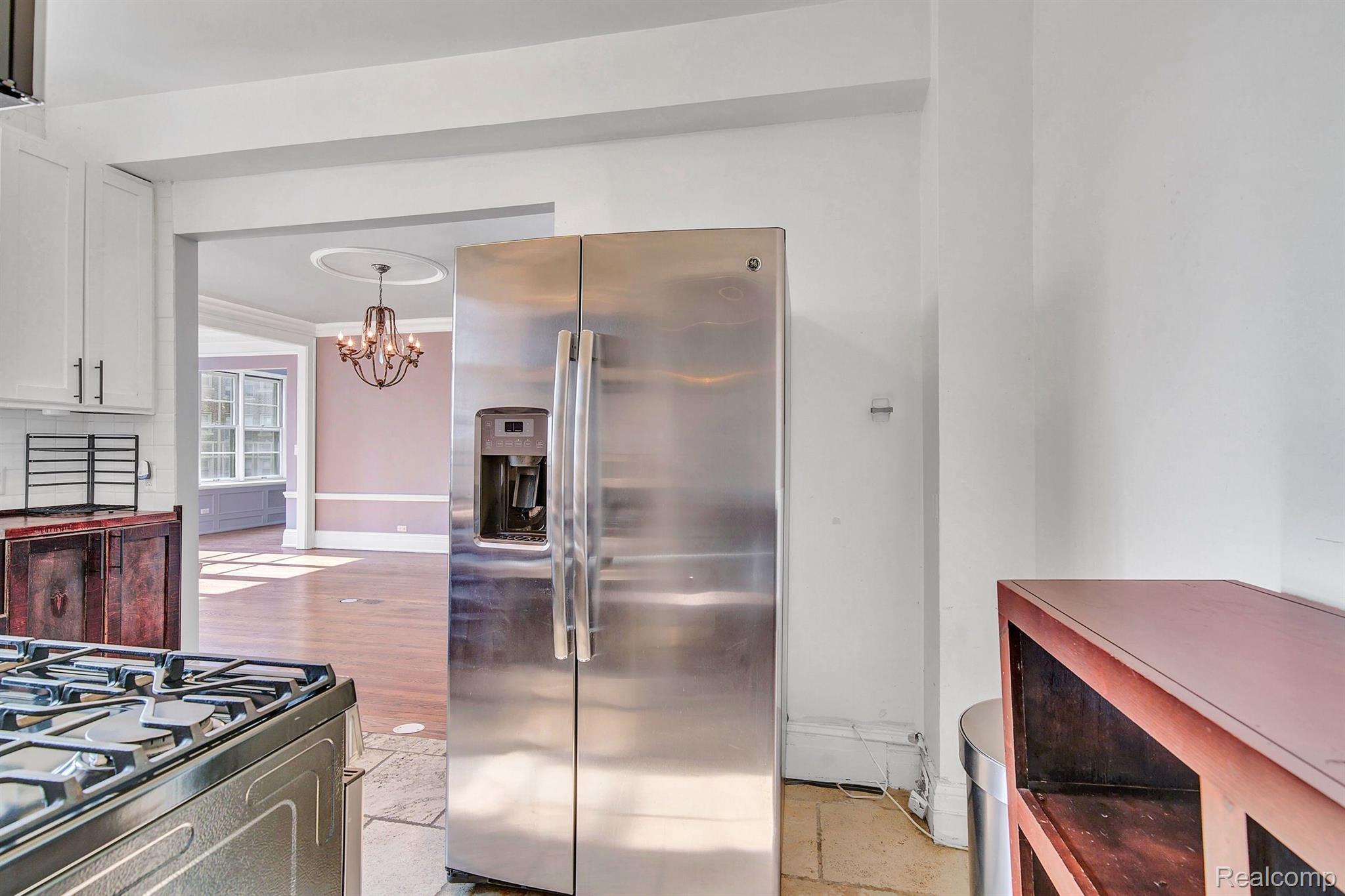 8120 E JEFFERSON Avenue Unit # 2F