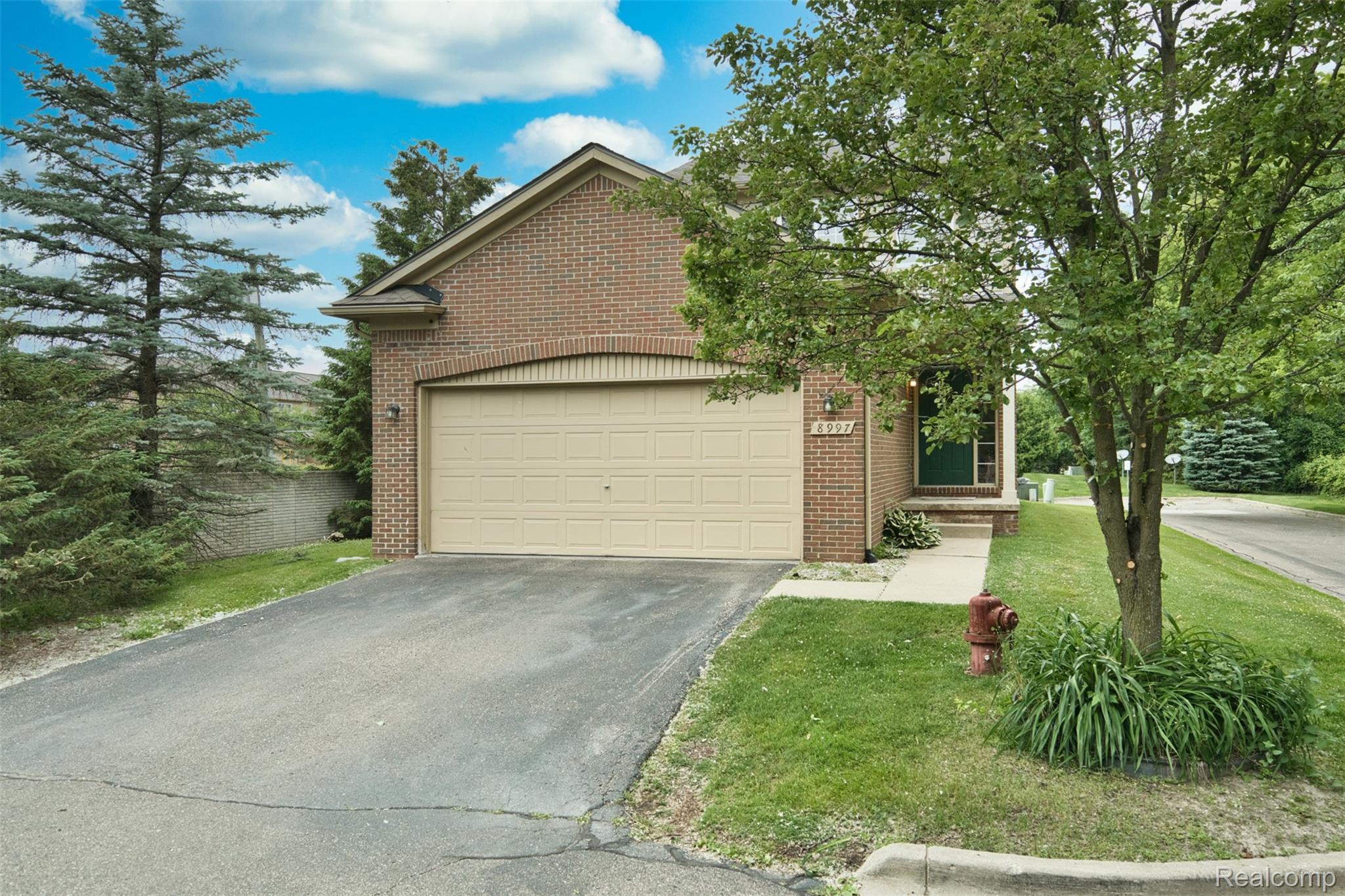 8997 Newport Court 2