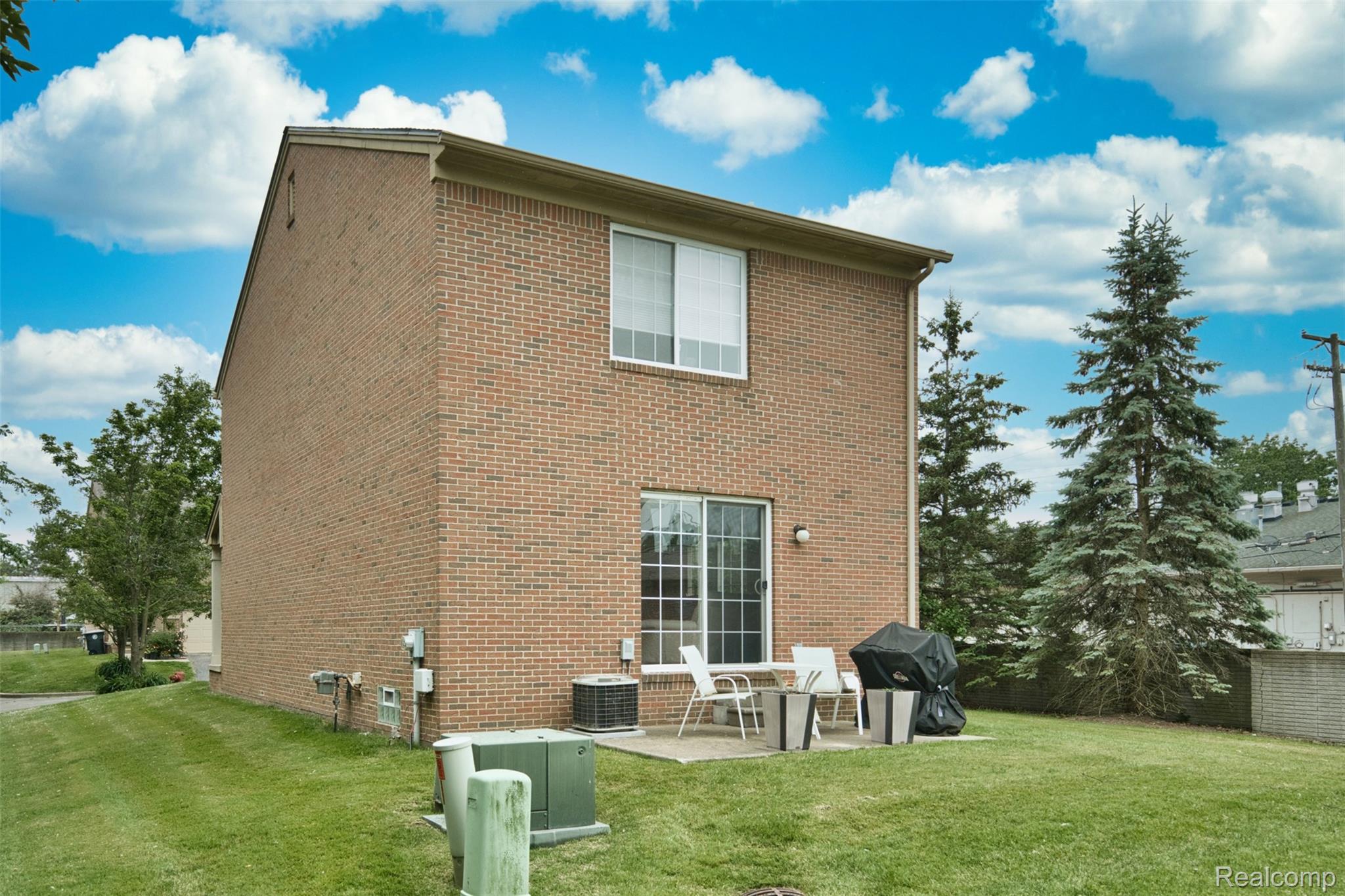 8997 Newport Court 2