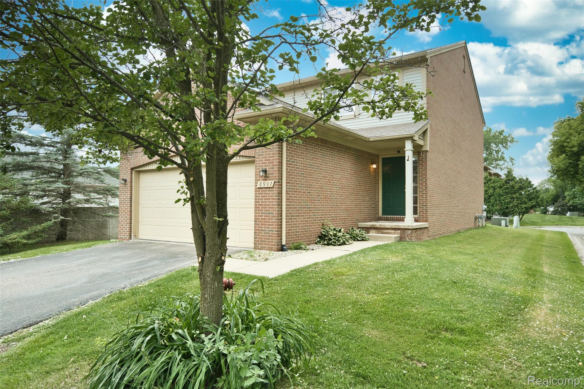 8997 Newport Court 2