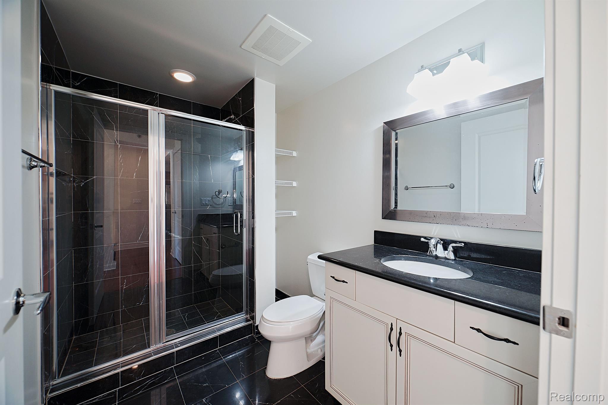 1135 SHELBY Street 2708