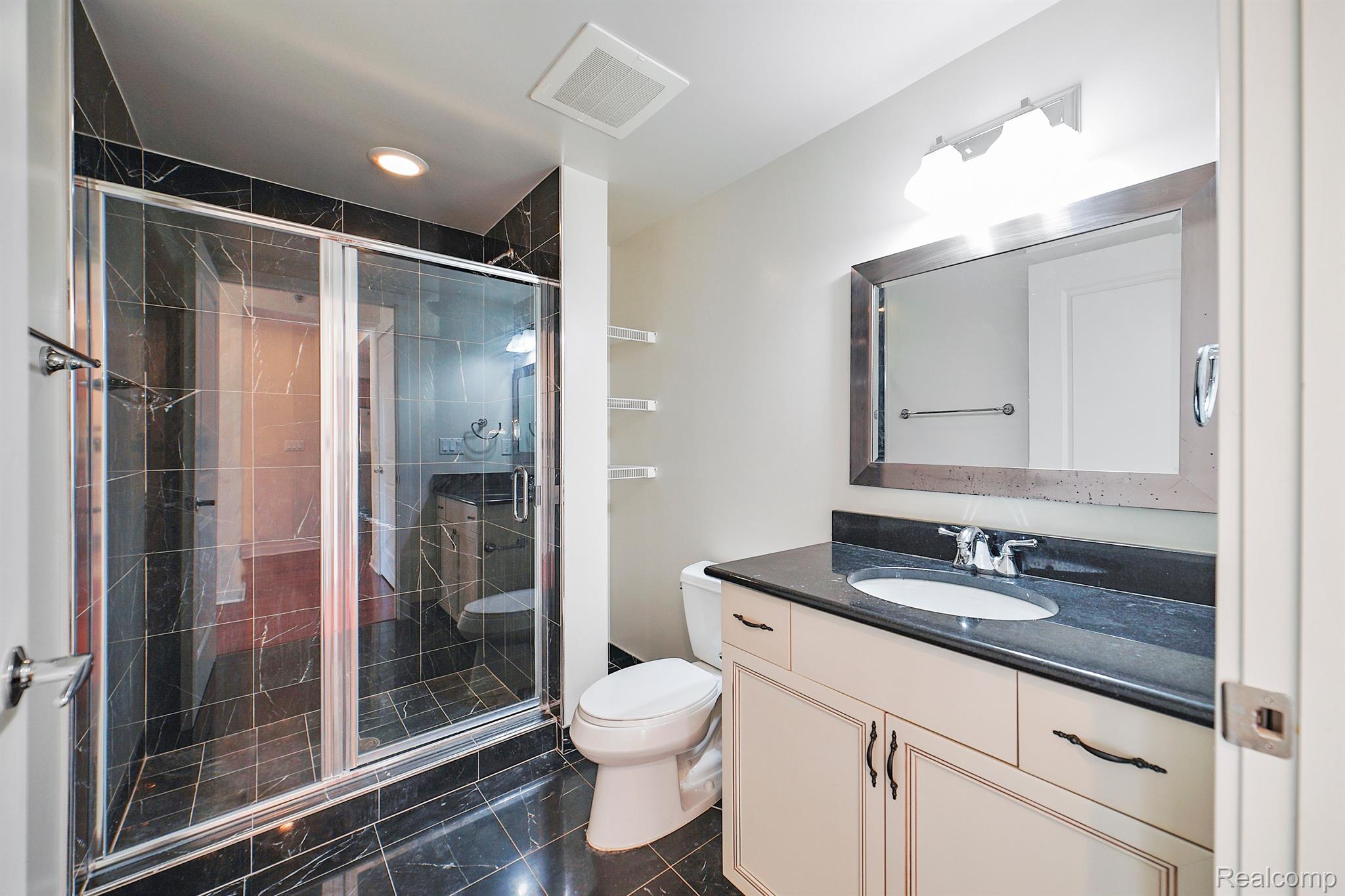 1135 SHELBY Street 2708