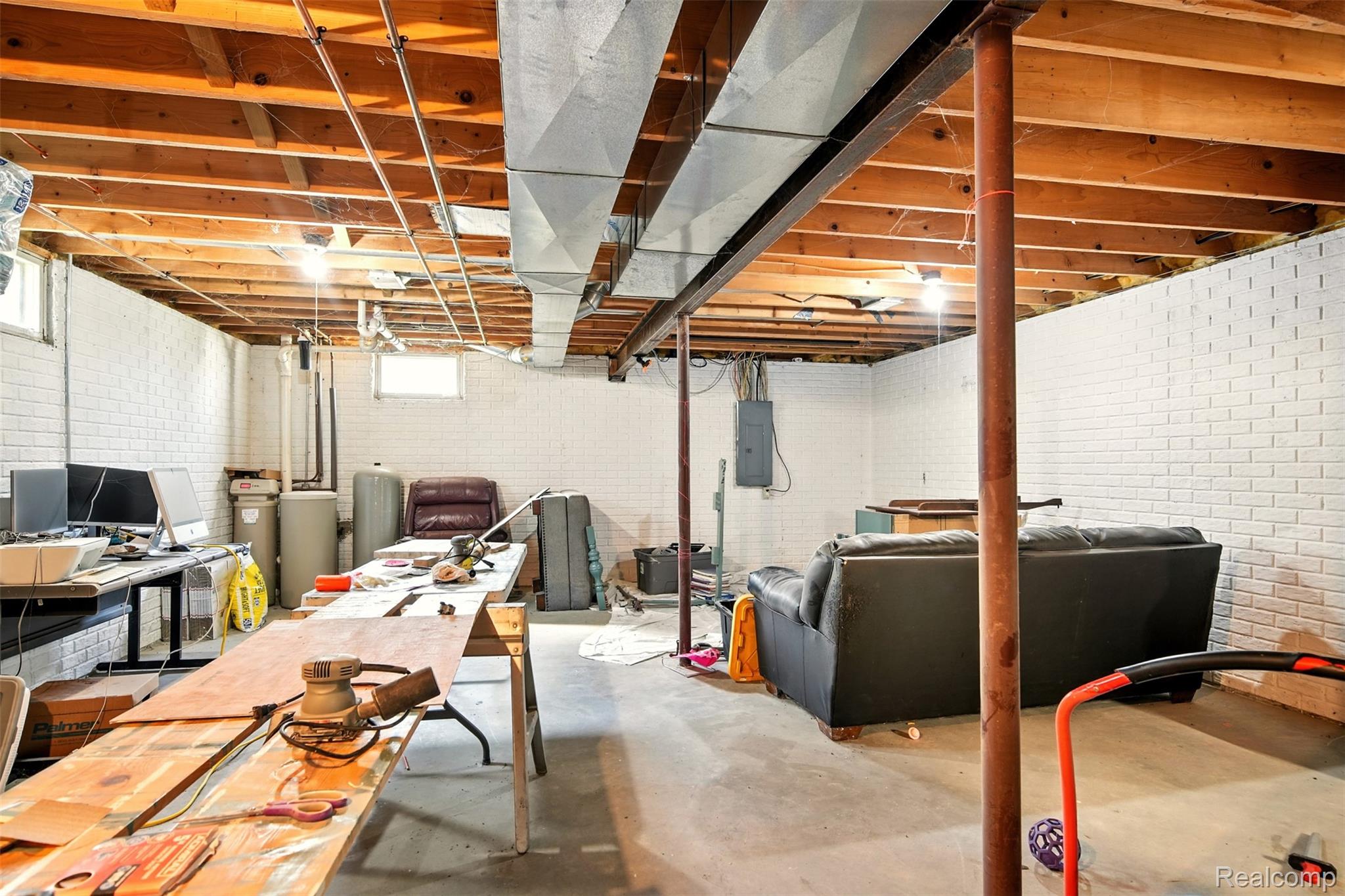 2455 W Thompson Road