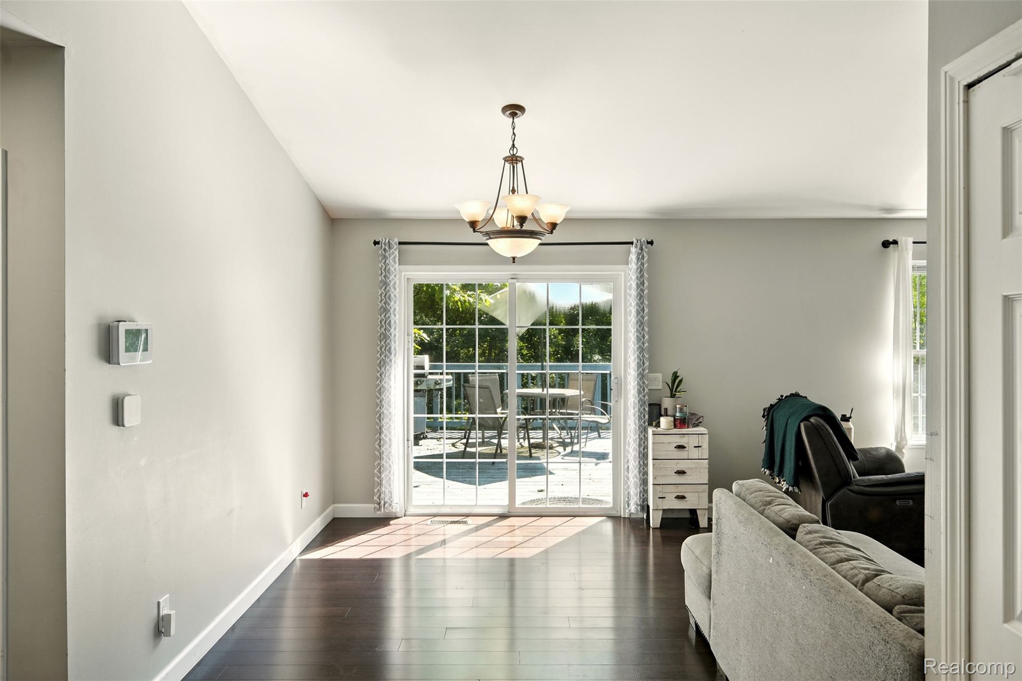 2455 W Thompson Road