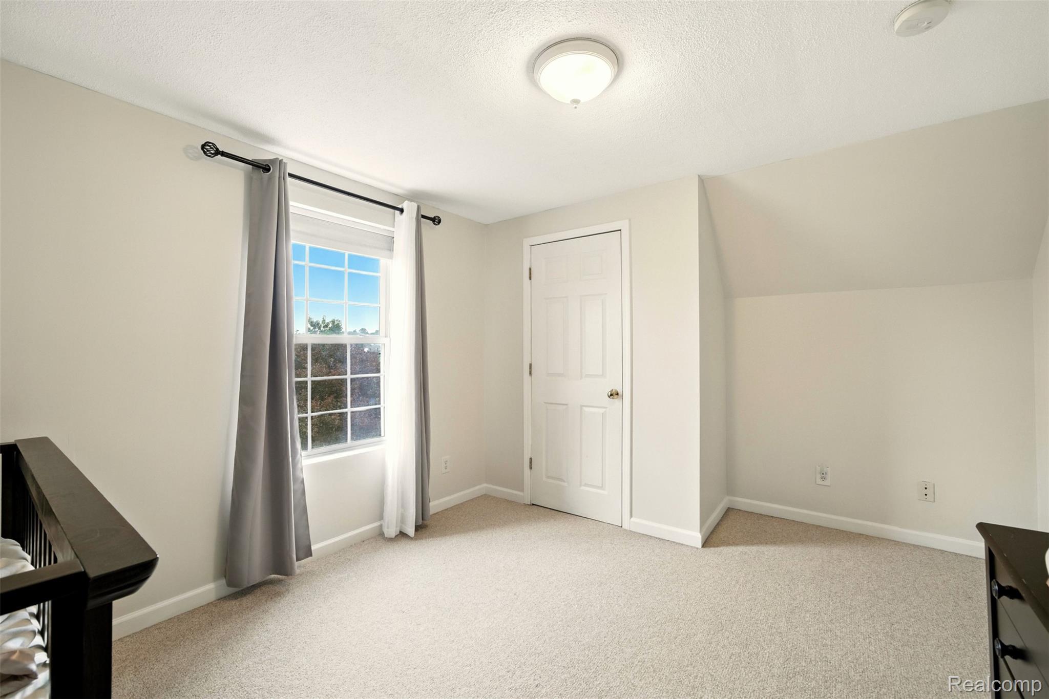 1014 Deer Valley Lane