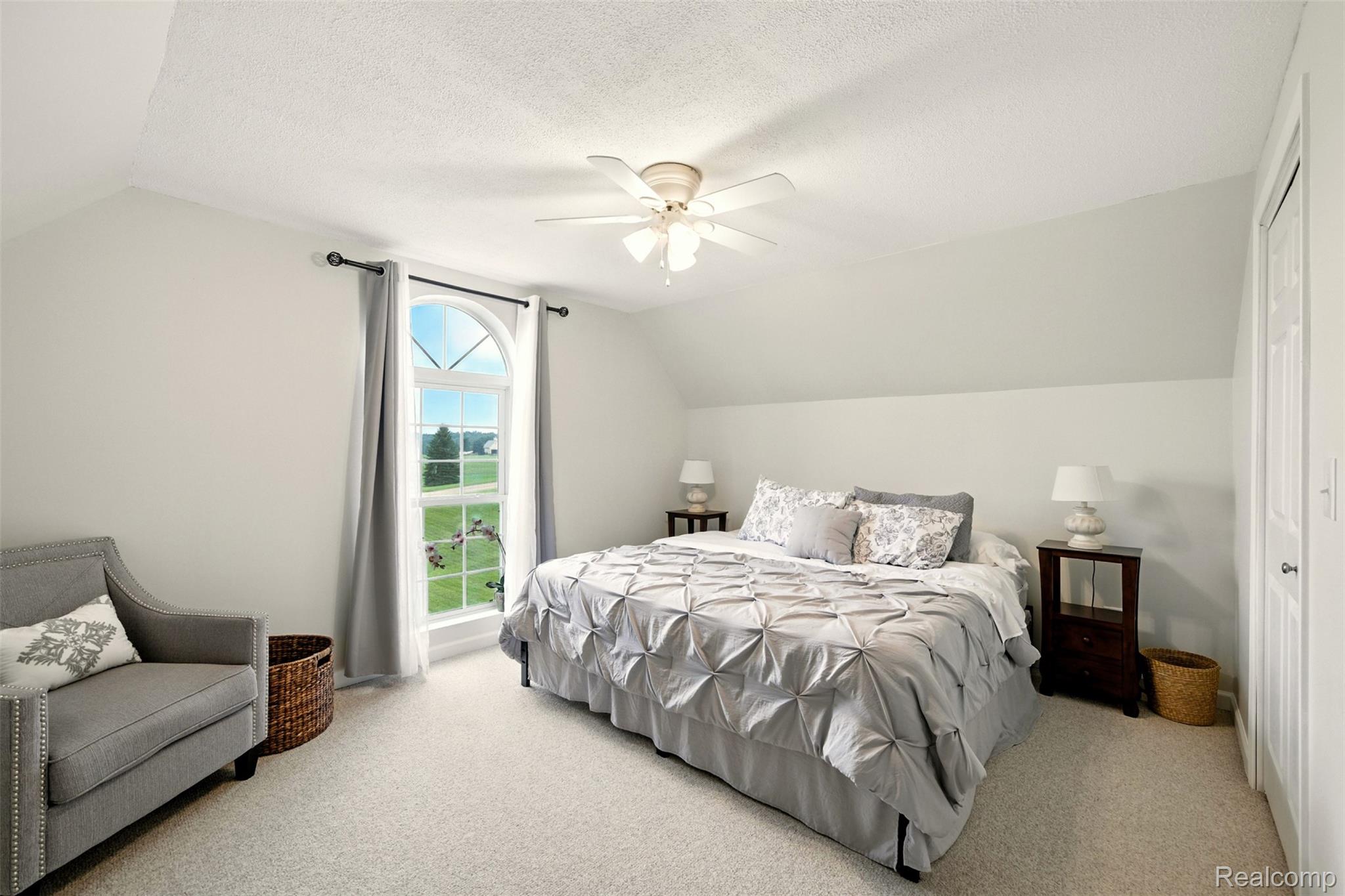 1014 Deer Valley Lane