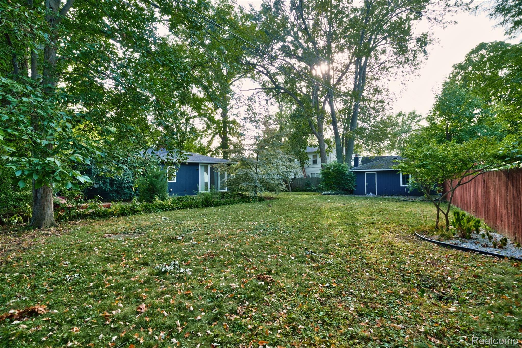 21737 Roslyn Road