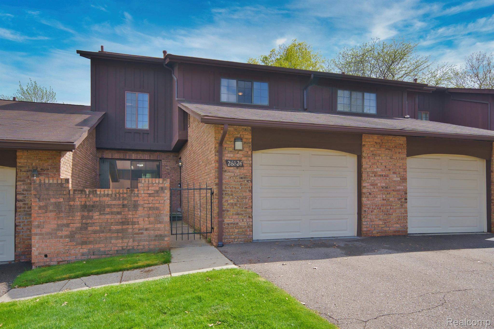 26824 SUMMERDALE Drive