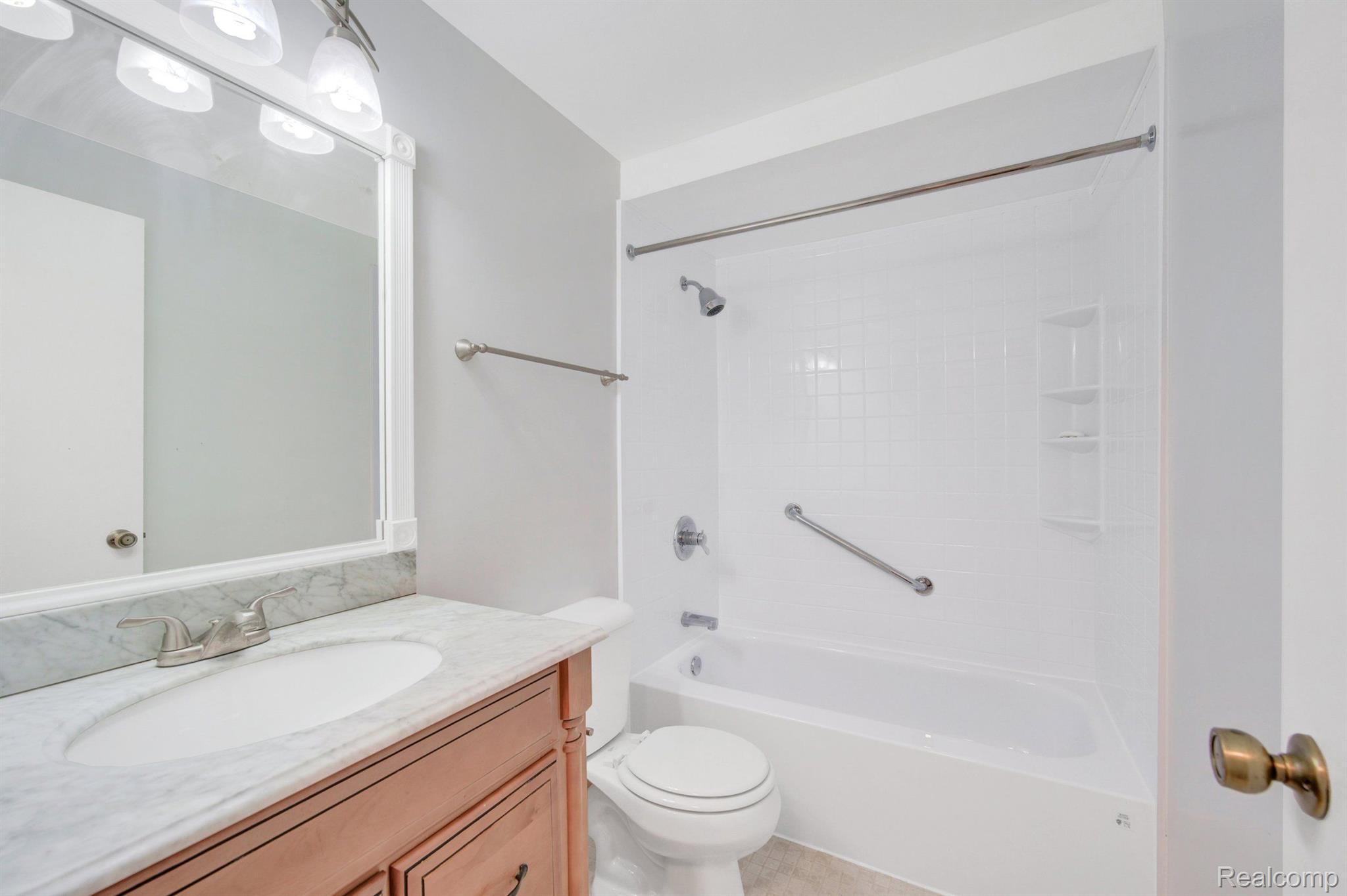 26824 SUMMERDALE Drive