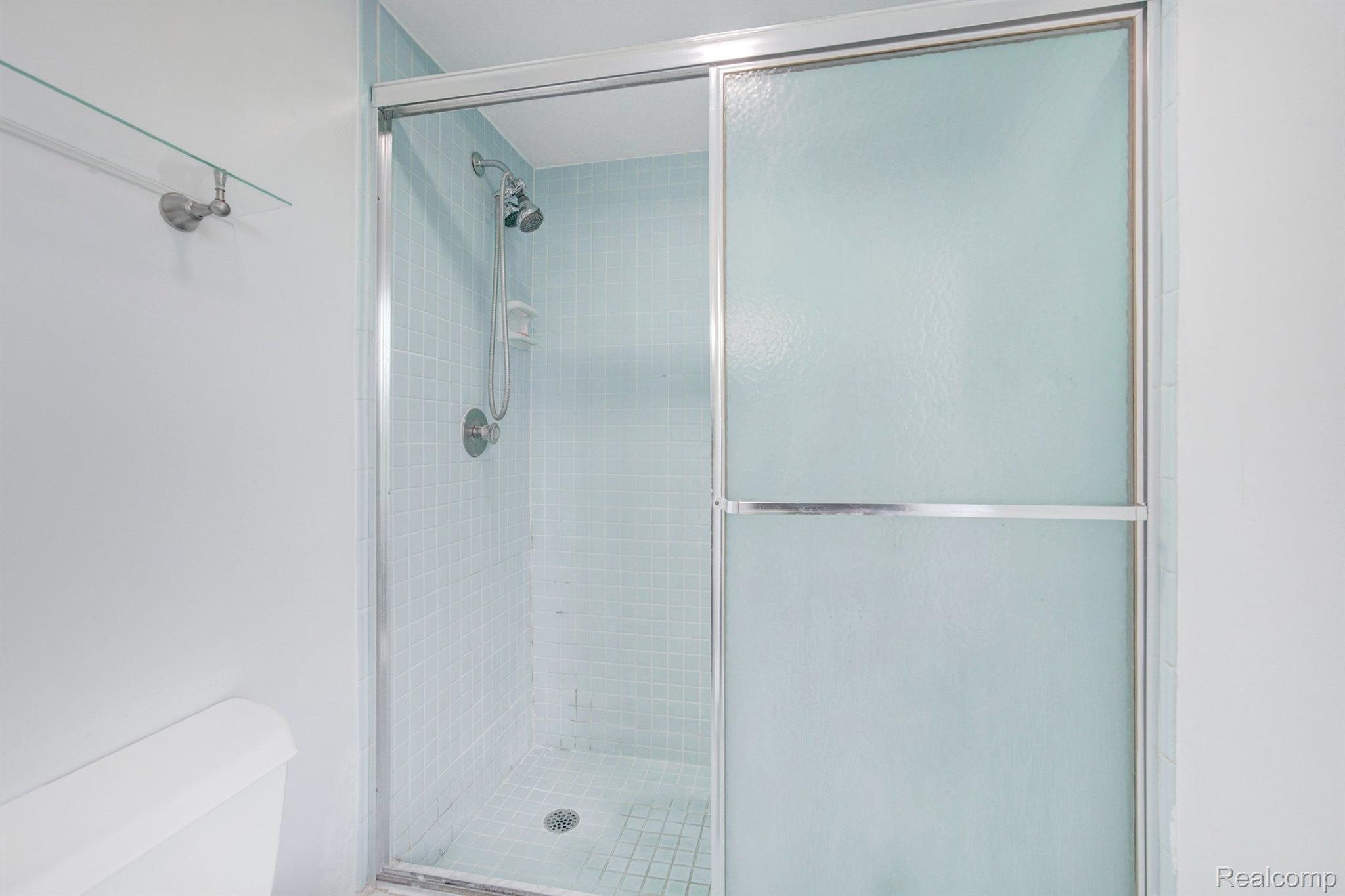 26824 SUMMERDALE Drive