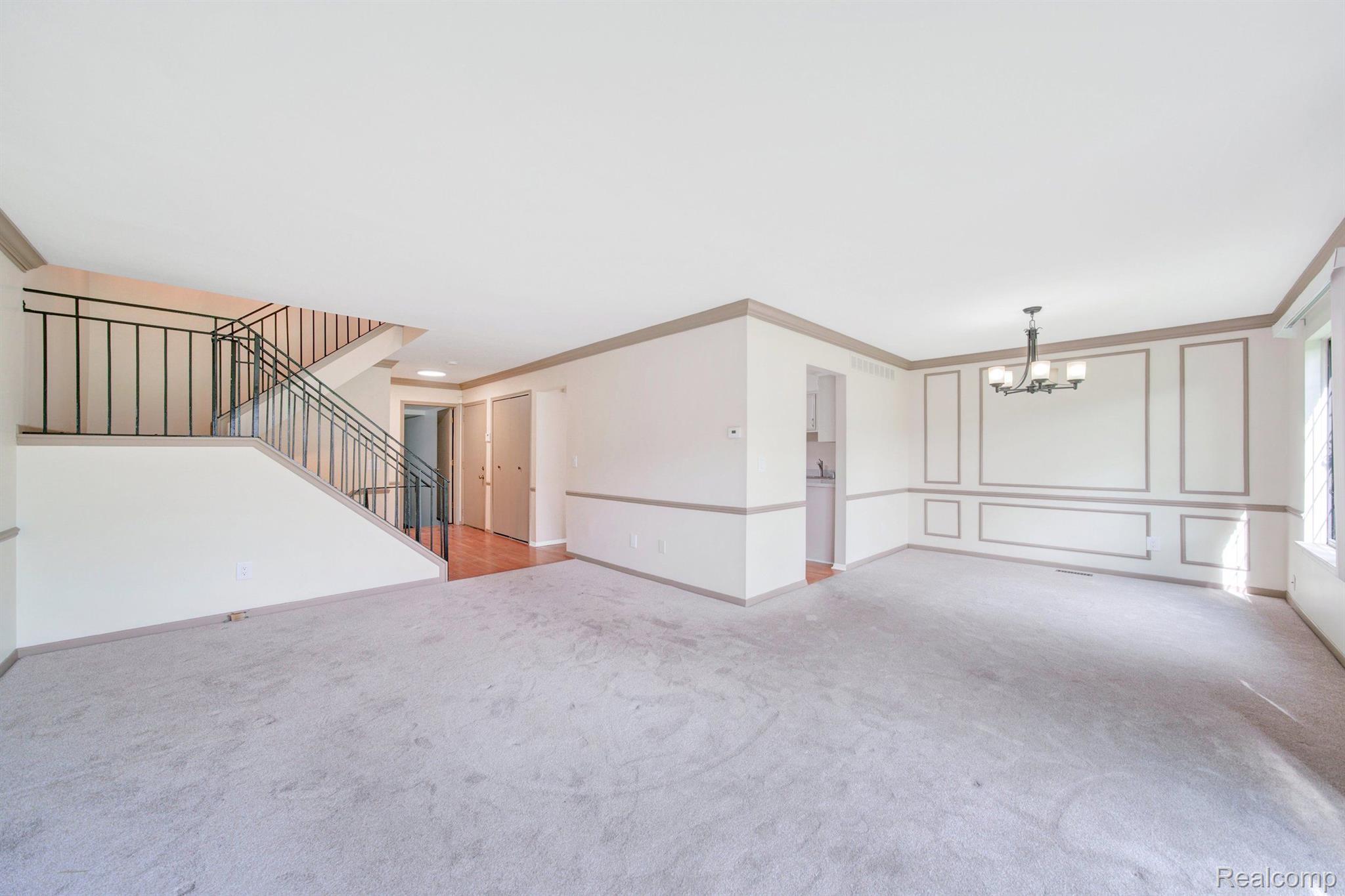 26824 SUMMERDALE Drive