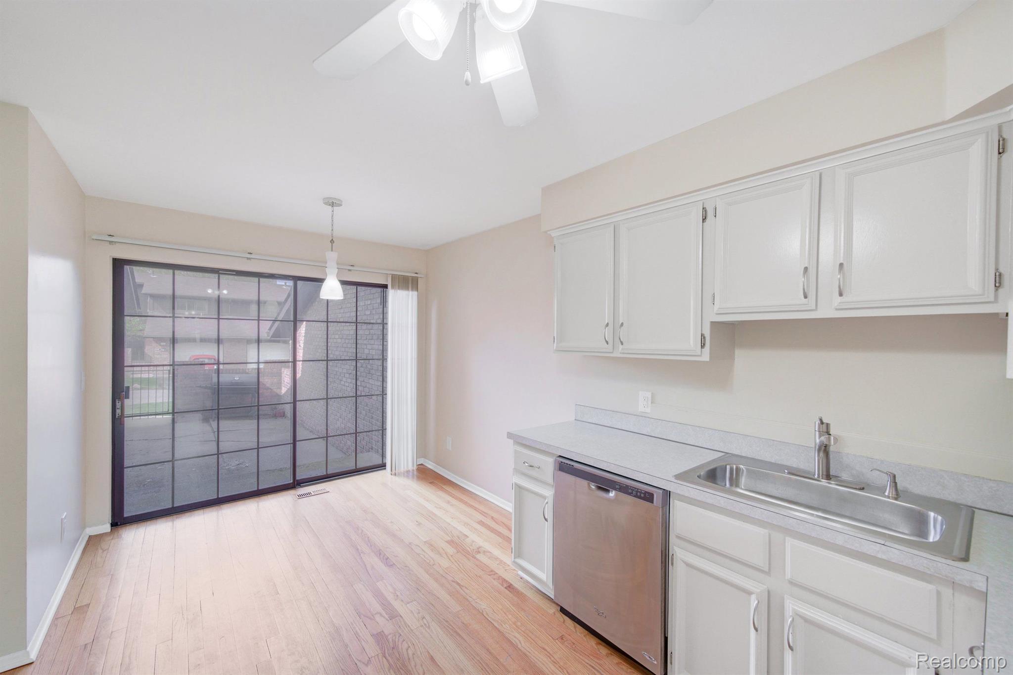 26824 SUMMERDALE Drive