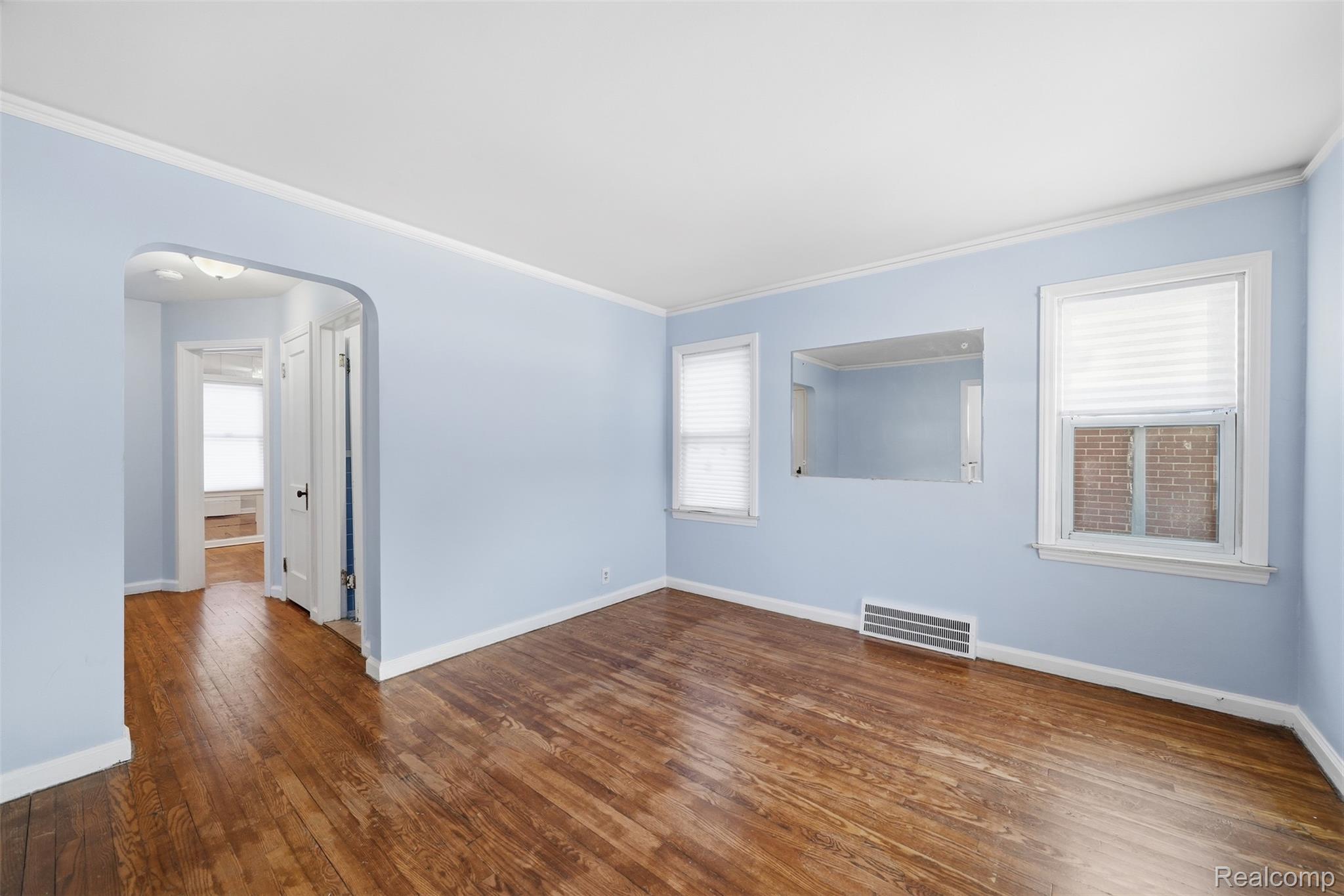 1709 S Deacon Street