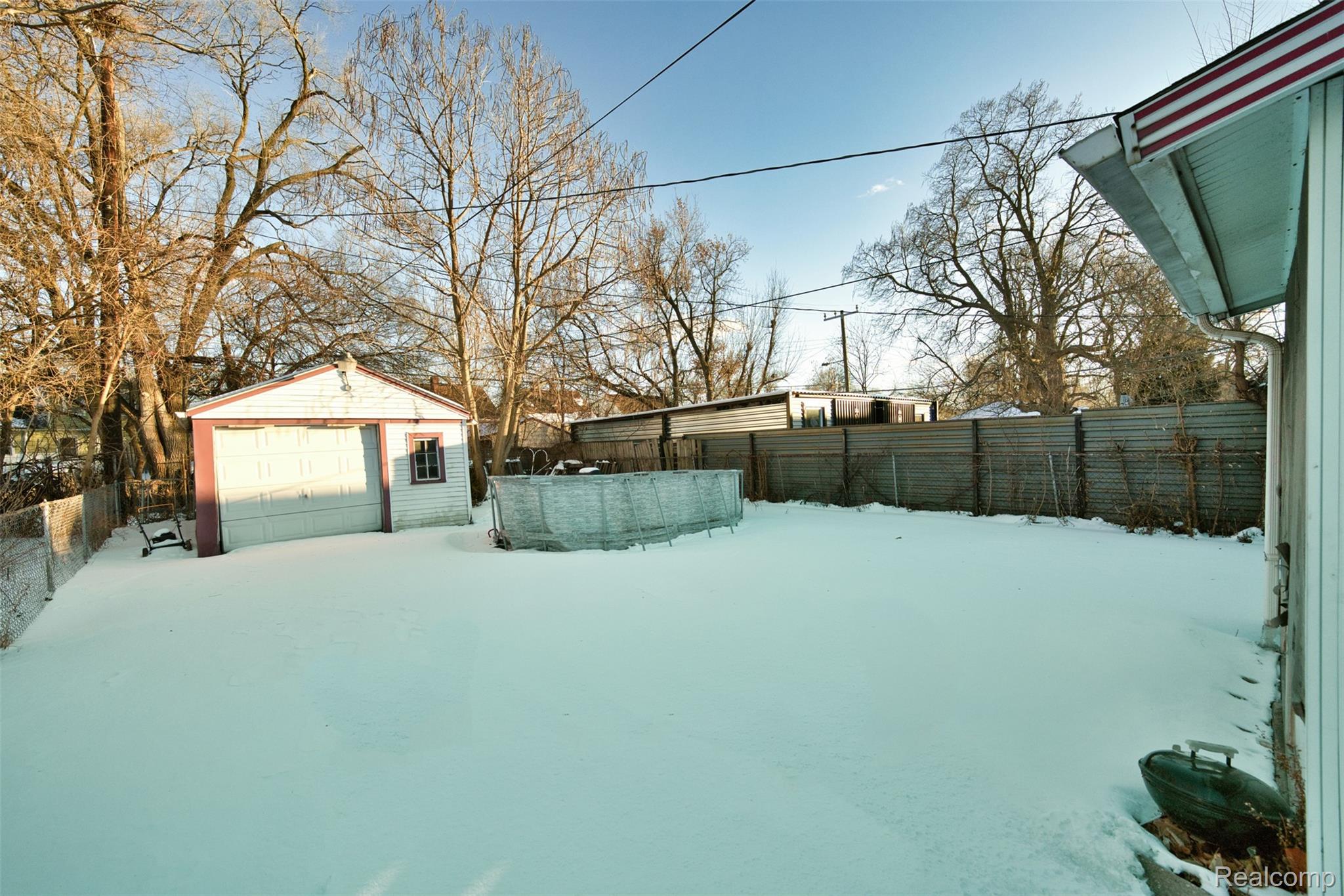 1709 S Deacon Street