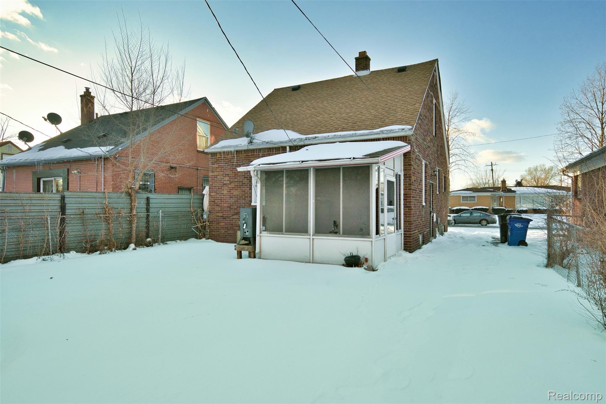 1709 S Deacon Street