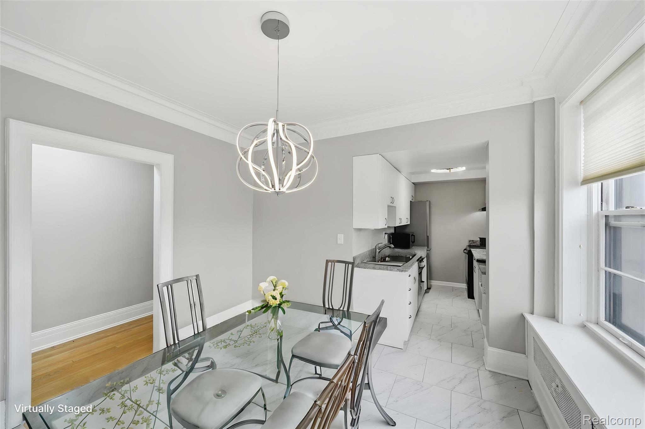 8120 E Jefferson Avenue 1B1