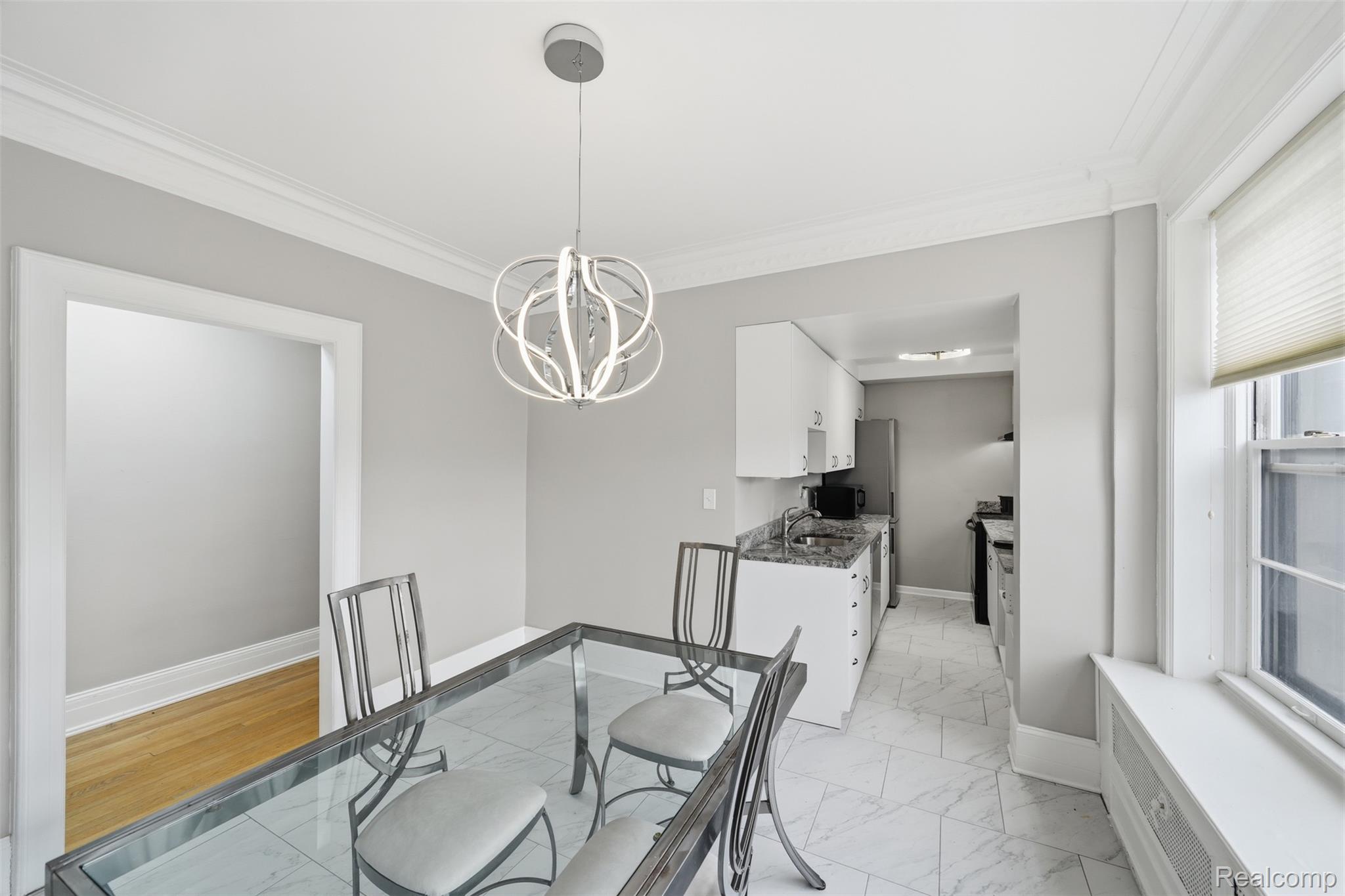 8120 E Jefferson Avenue 1B1