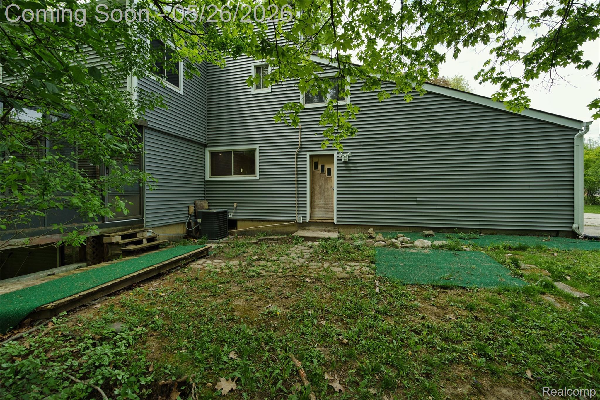 25201 Briarwyke Drive