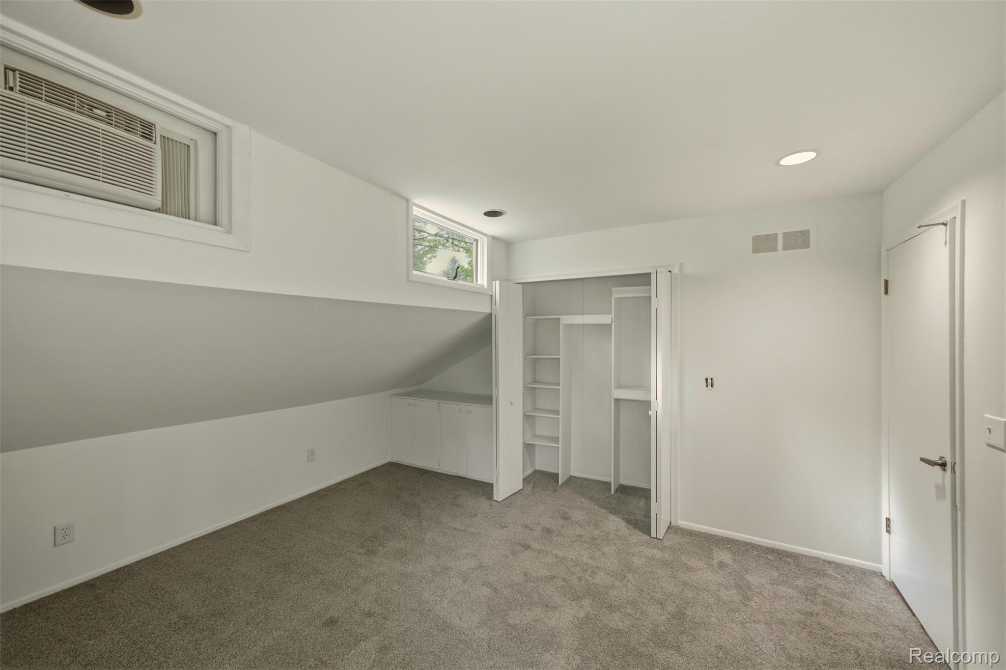 25201 Briarwyke Drive