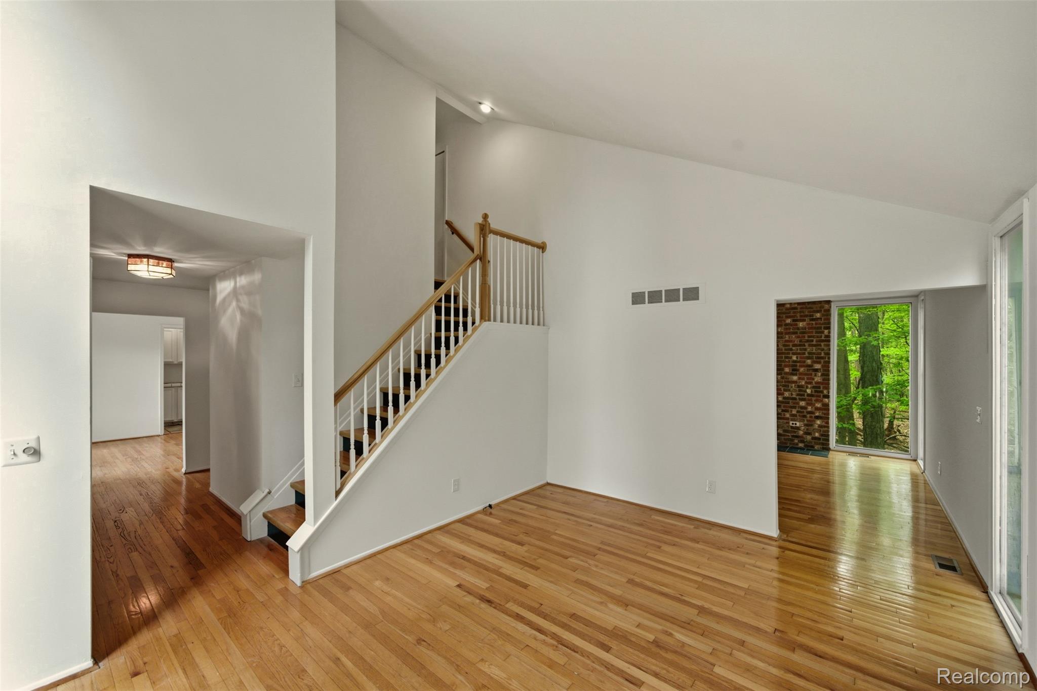 25201 Briarwyke Drive