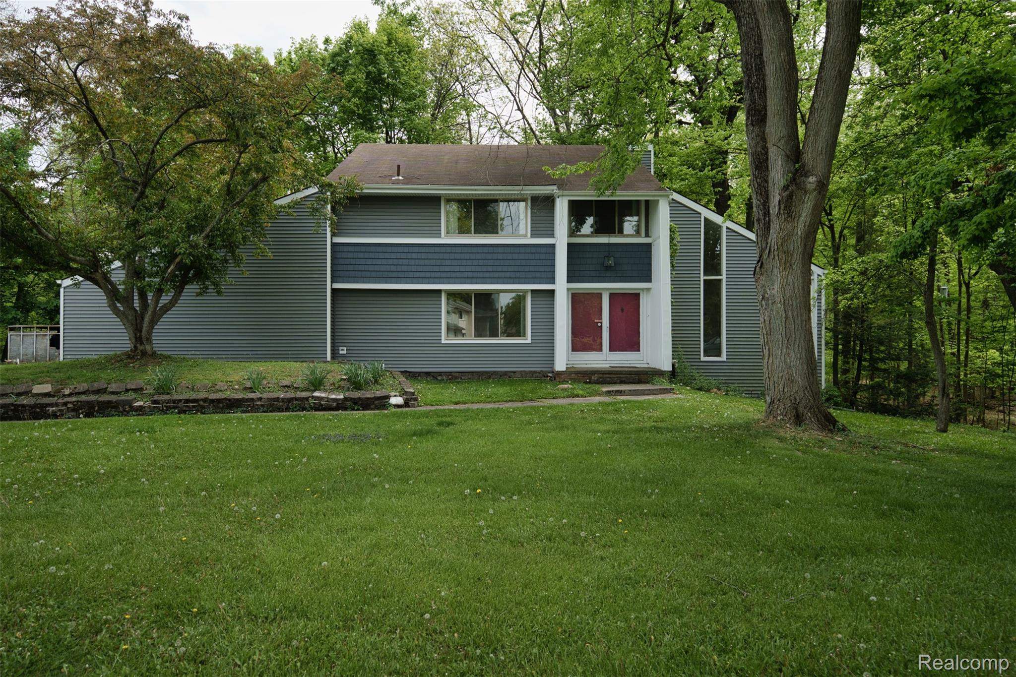 25201 Briarwyke Drive