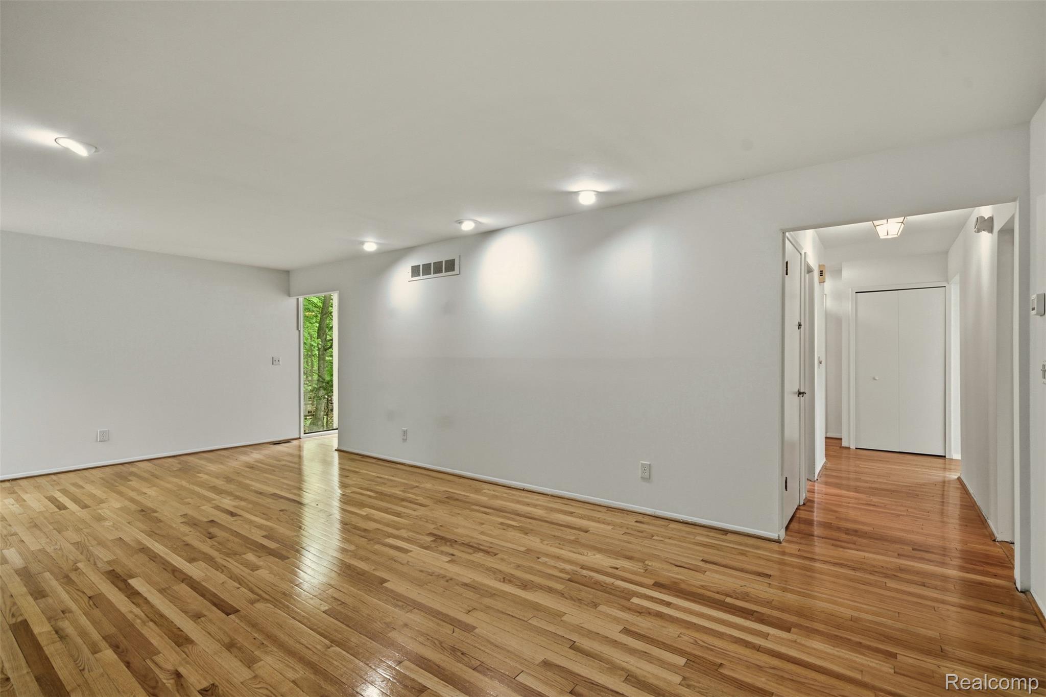 25201 Briarwyke Drive