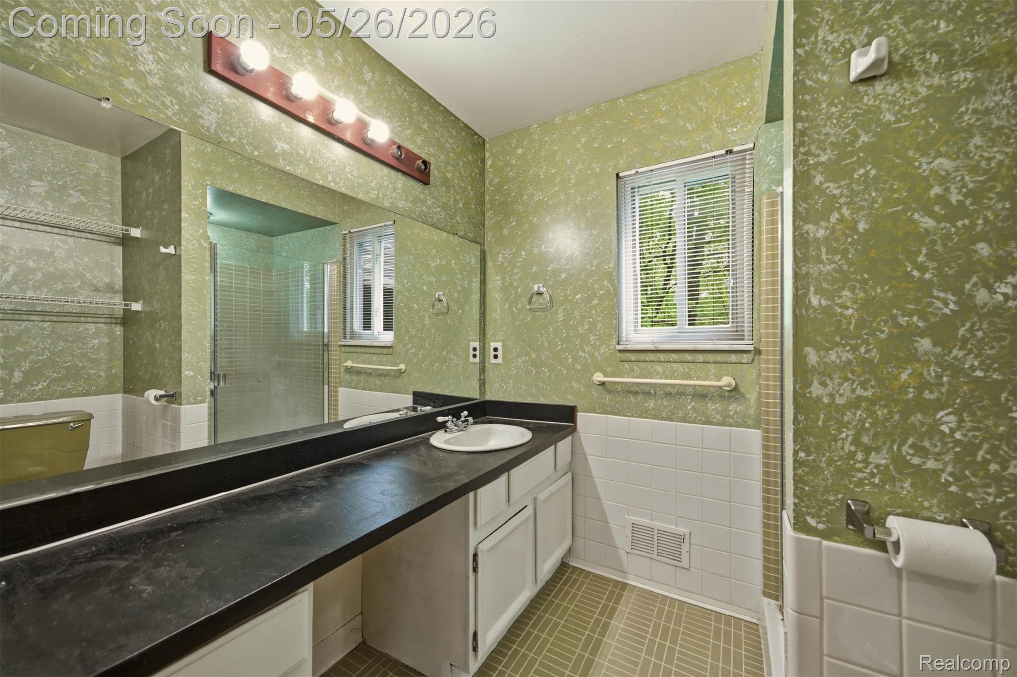 25201 Briarwyke Drive